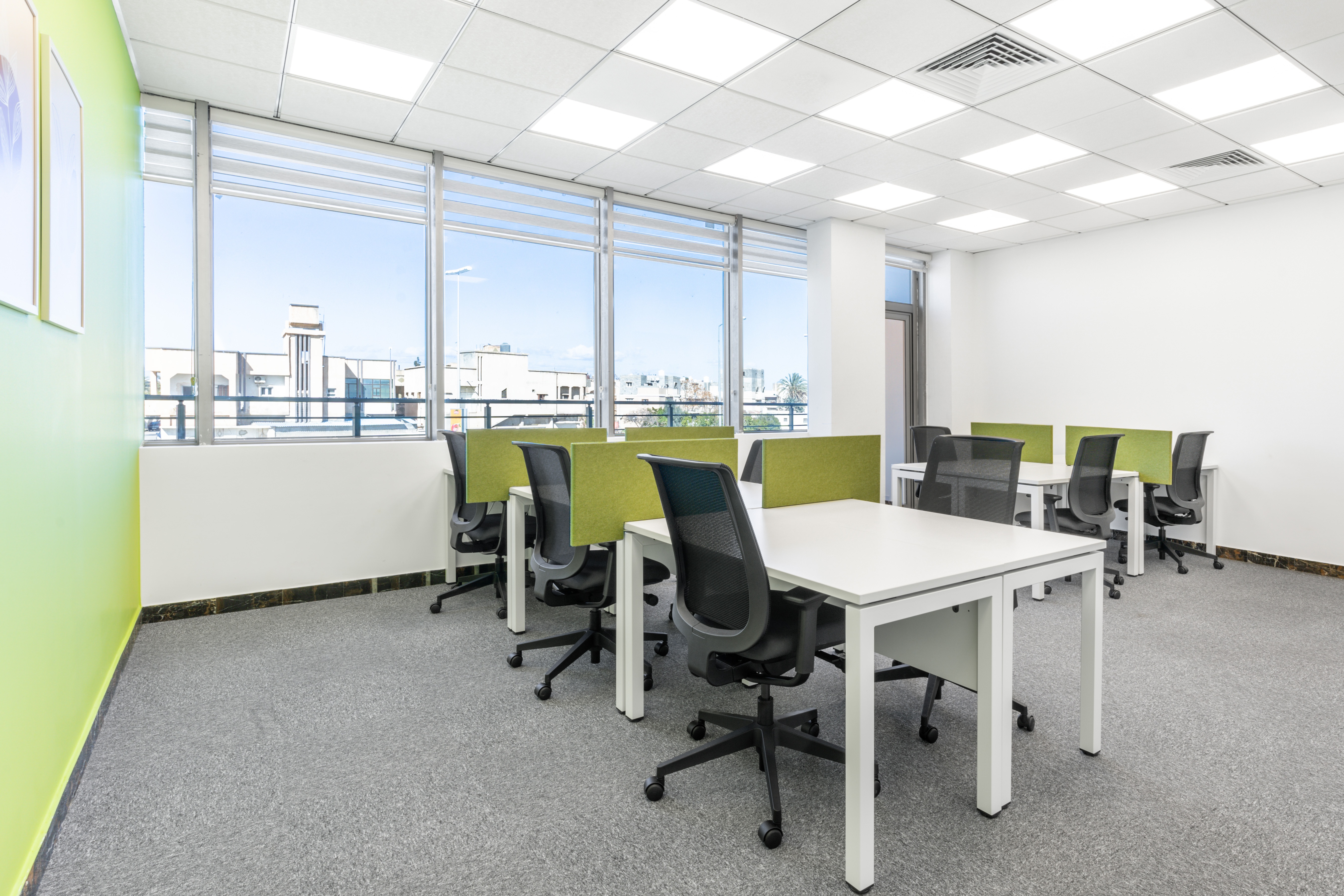 Find a dedicated desk rental in Dubay DAFZA, Freezone Dubai