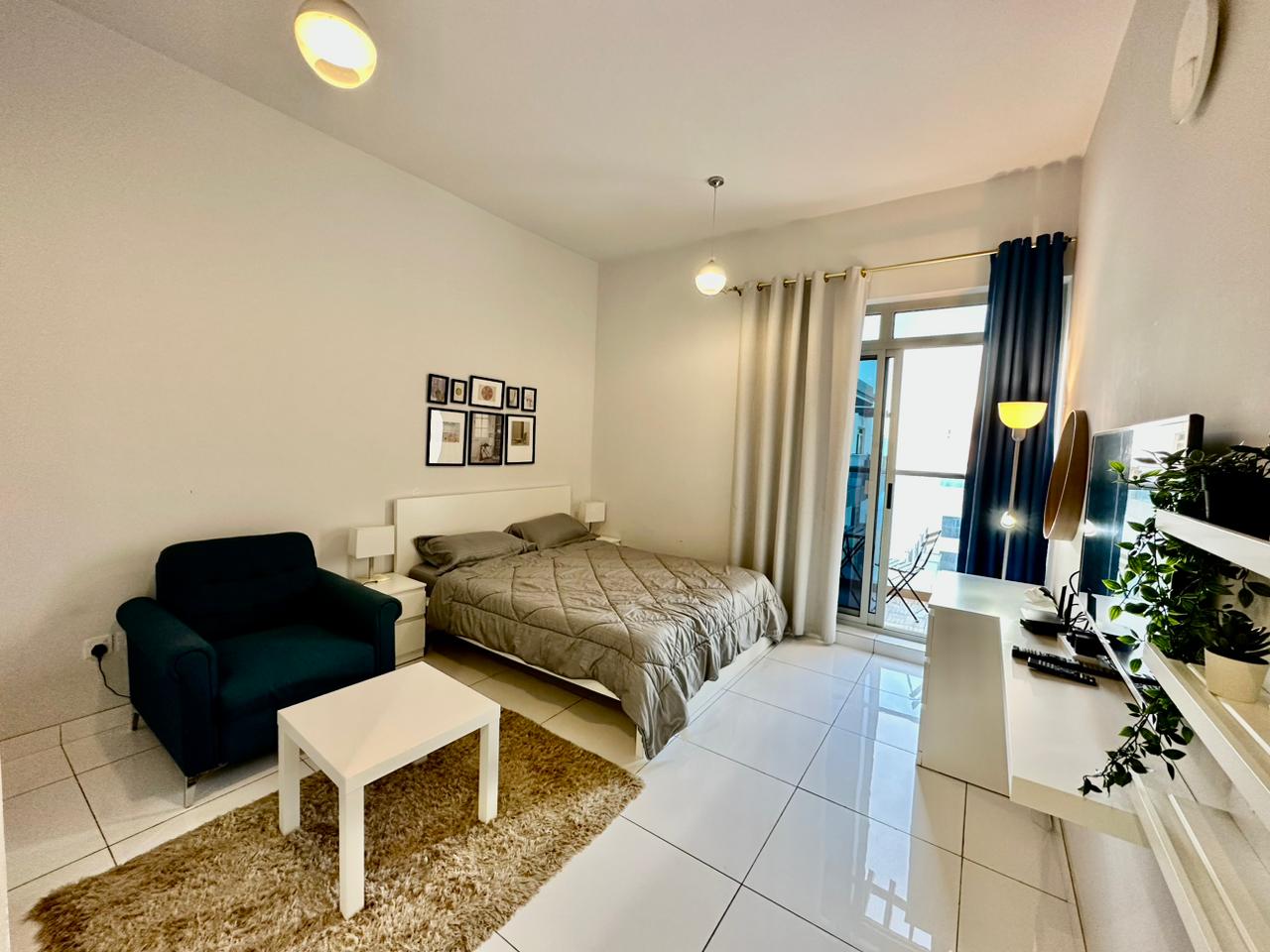 apartment card