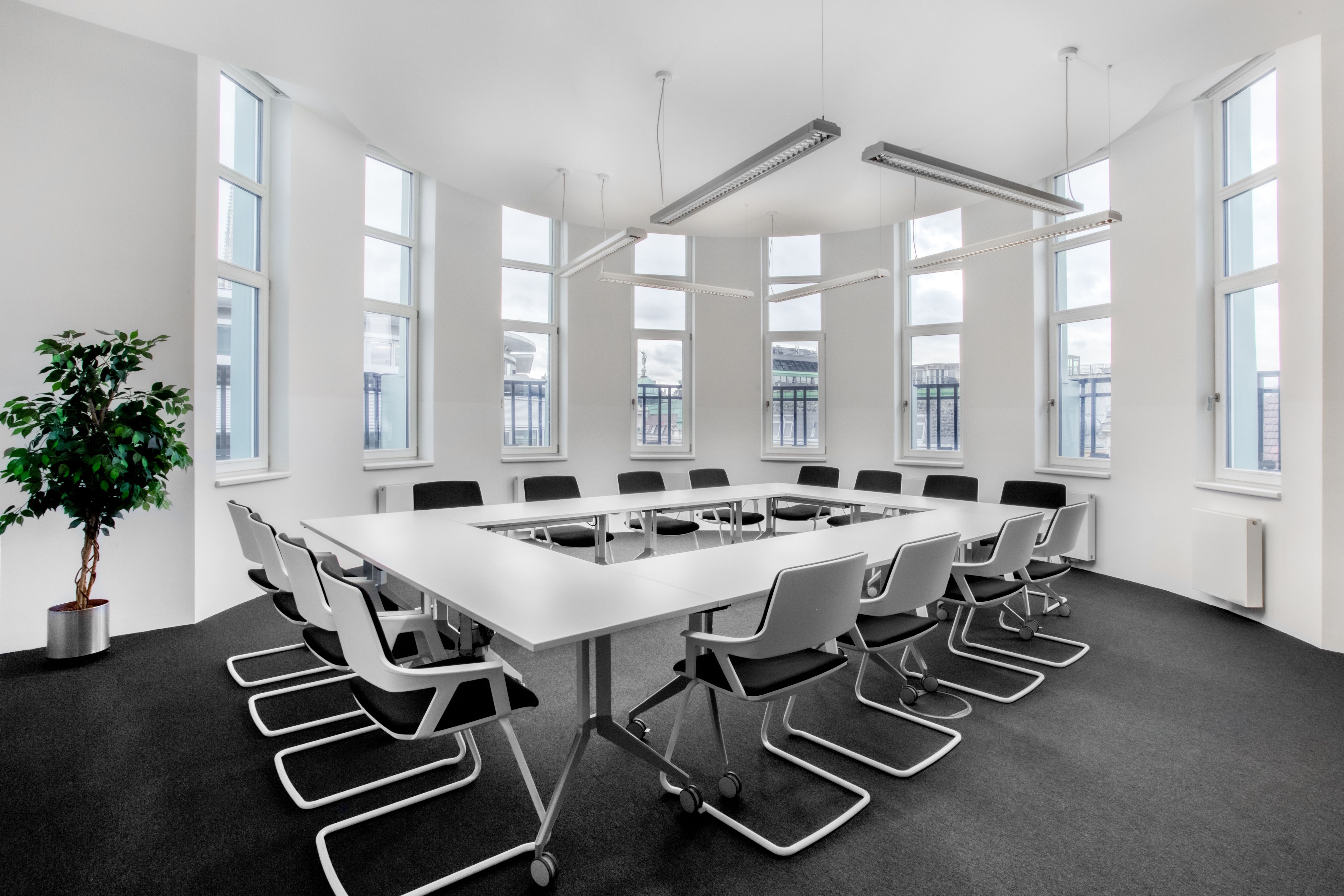 Fully serviced open office space for rent for you and your team in Dubai, Supreme Court Chambers Abu Dhabi