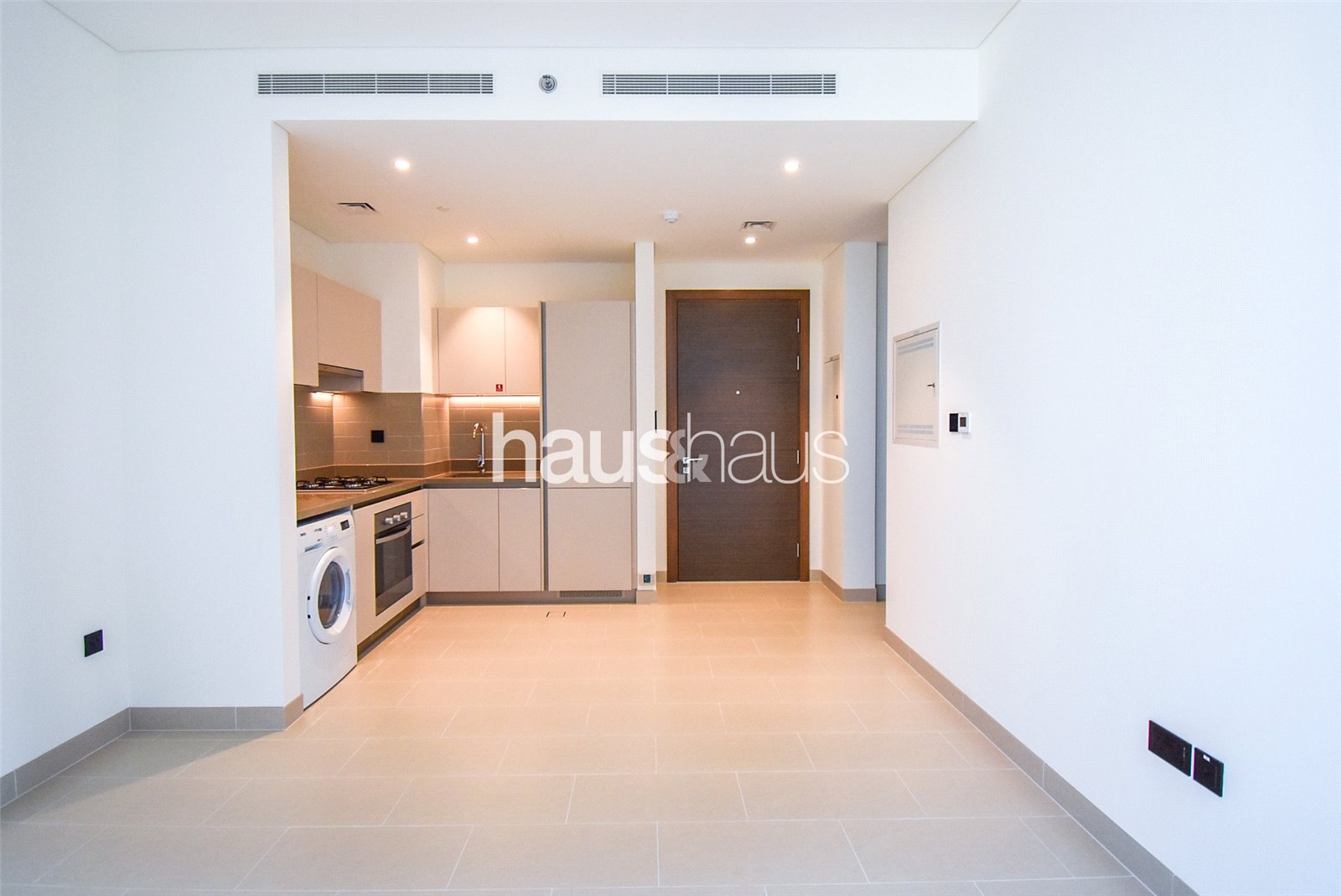 Exclusive | High Floor | Ready to Move In