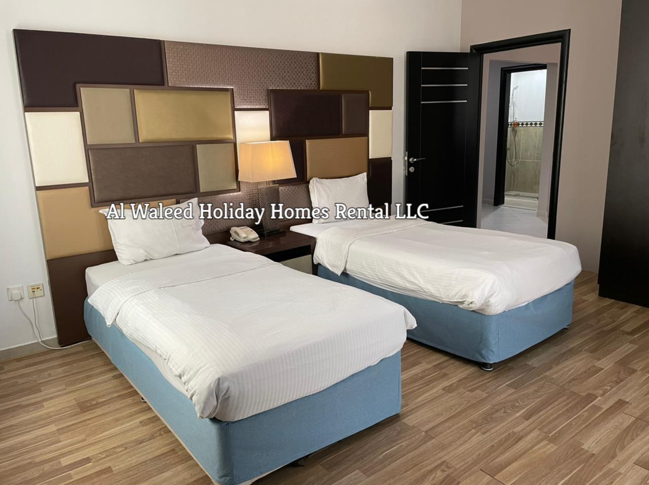 NEWLY RENOVATED 3BHK I Free Pool & Gym Access & Car Parking I Near Dubai Frame I No Commission