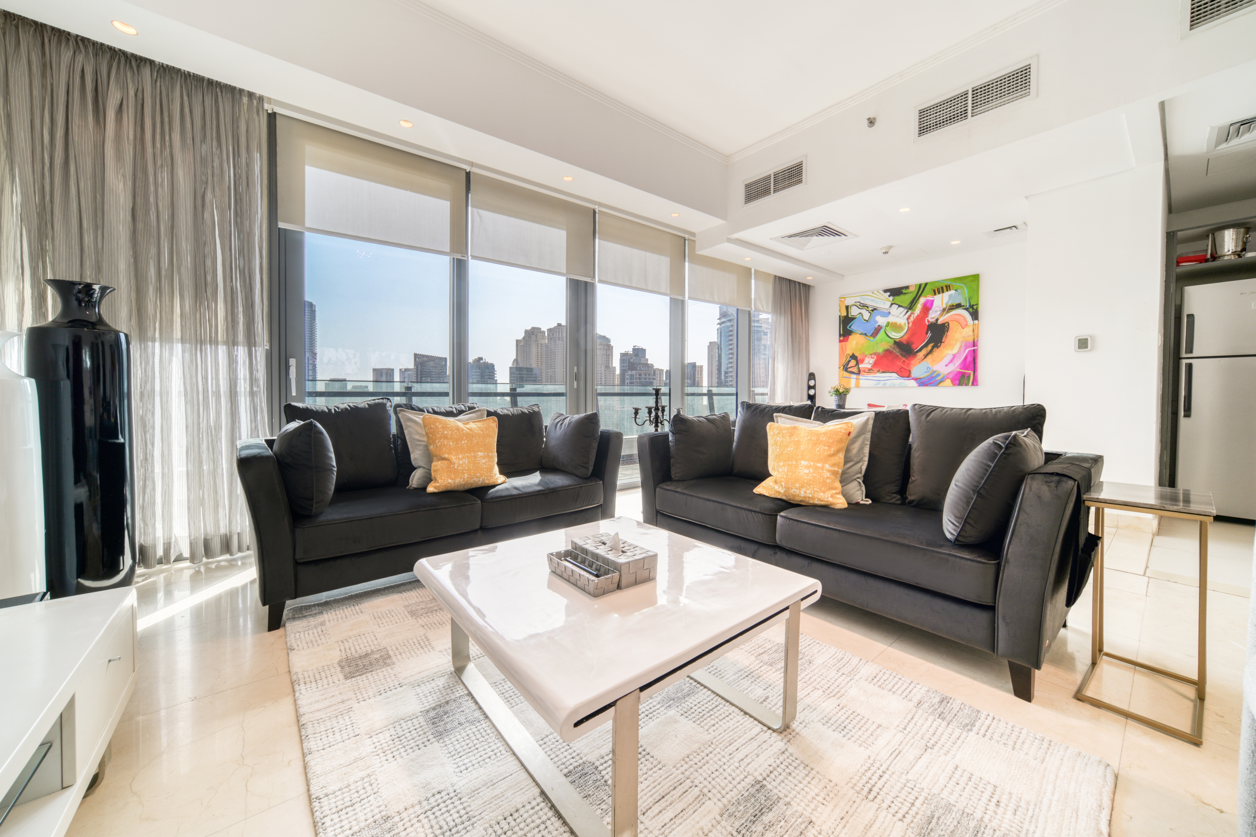 Big, Bright, Luxury Marina View Apt near Beach