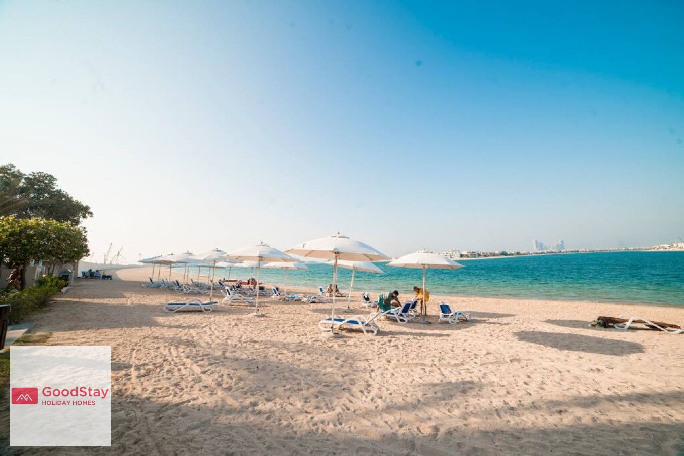 Luxury beachfront 1-bedroom apartment with pool