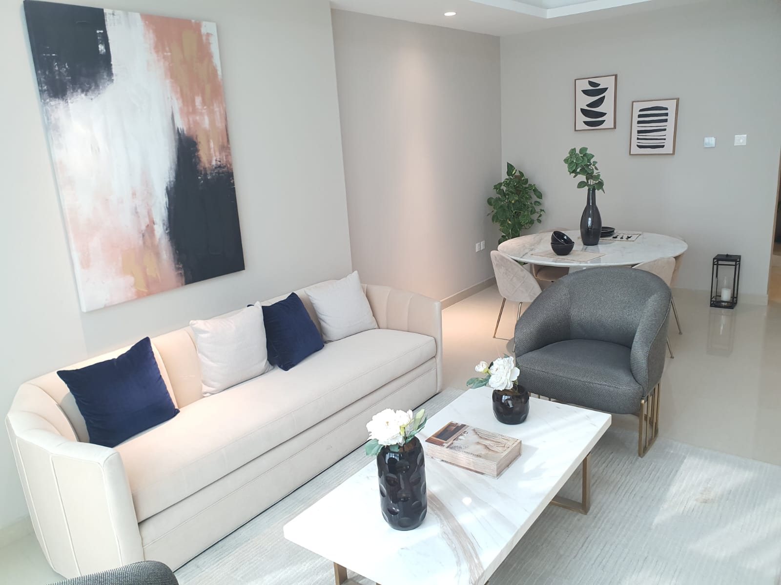Book your Modern & Luxury 2BHK Apartment in Gulfa Tower !!!