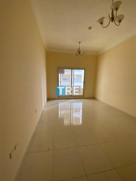 GREAT OFFER!! PRESTIGIOUS 1BHK LAKE TOWER C4 WITH PARKING FOR SALE ONLY 295,000/- FEWA ELECTRICITY