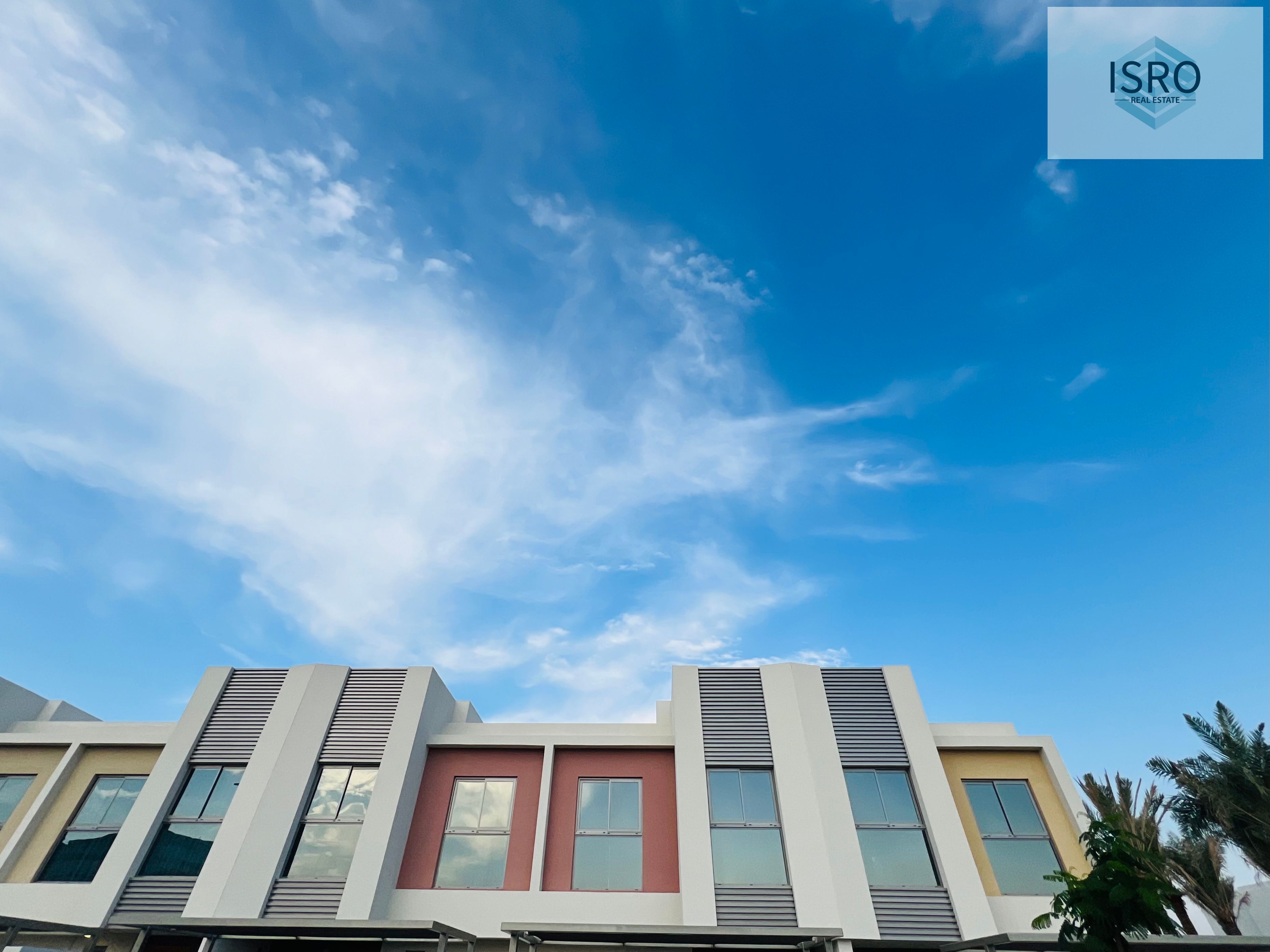 Ready To Move 3BHK+Maid Room Close To Club House