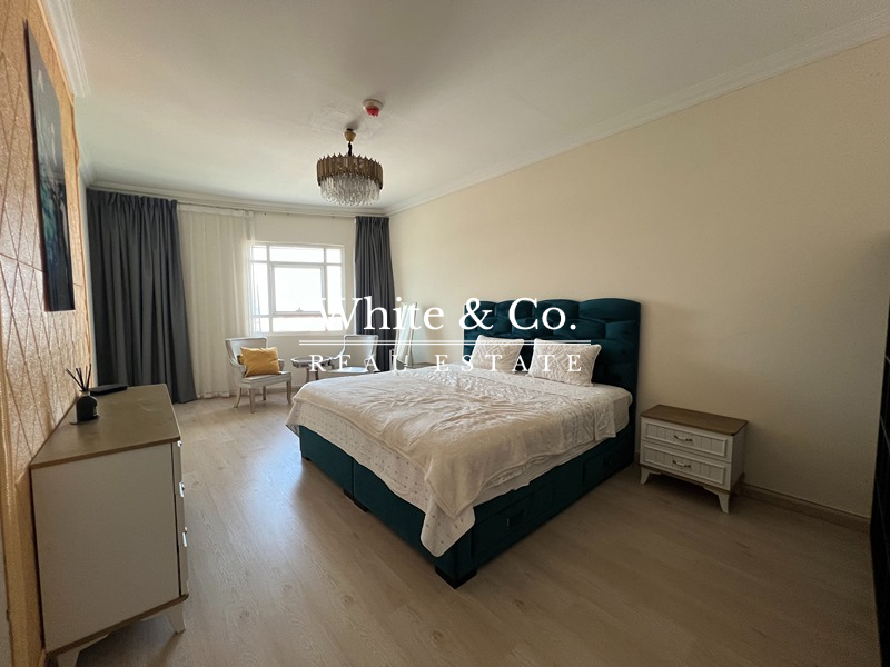 Spacious | Bright | Balcony| Vac Jan 26th