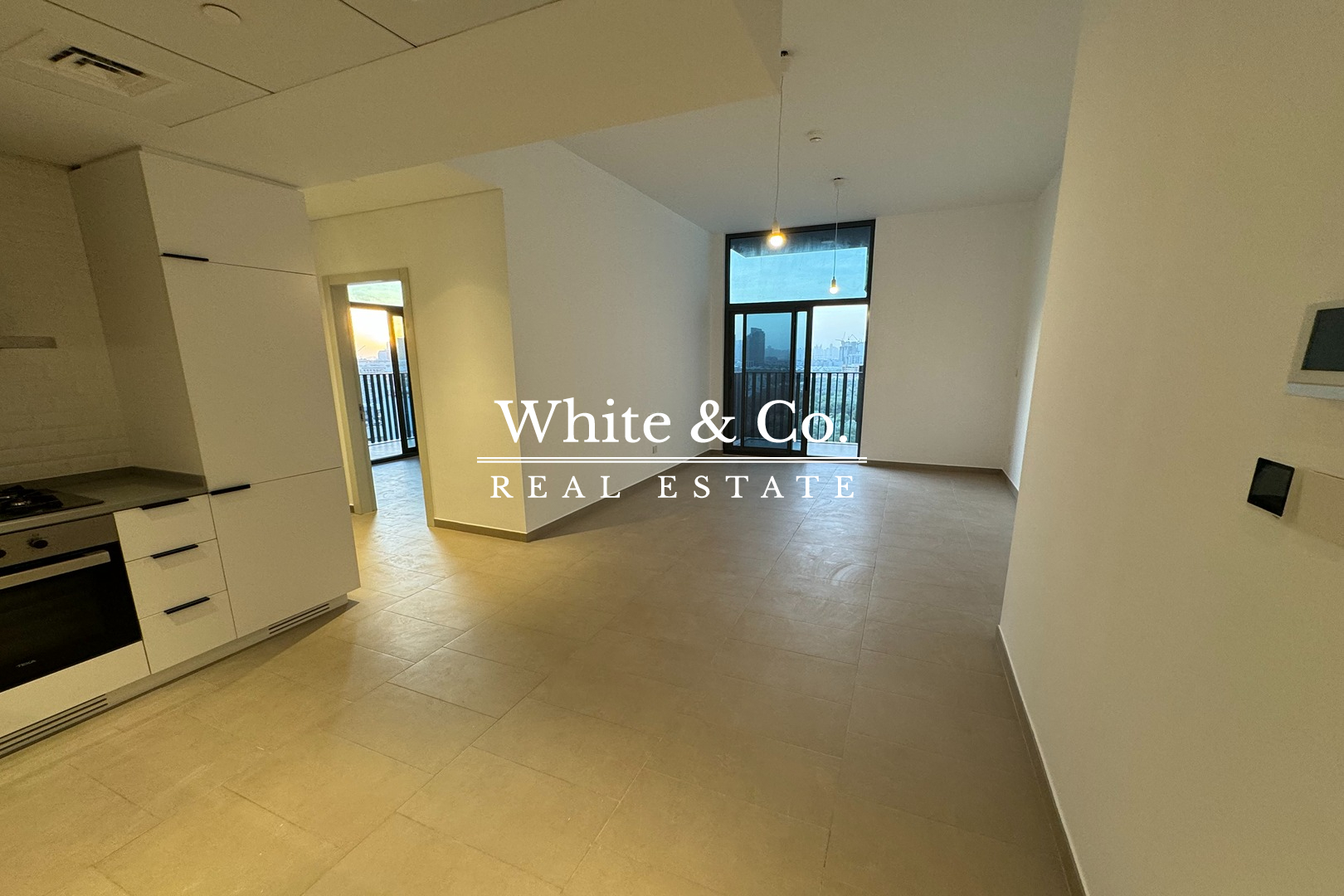 Flexible on cheques | Spacious | Pool view