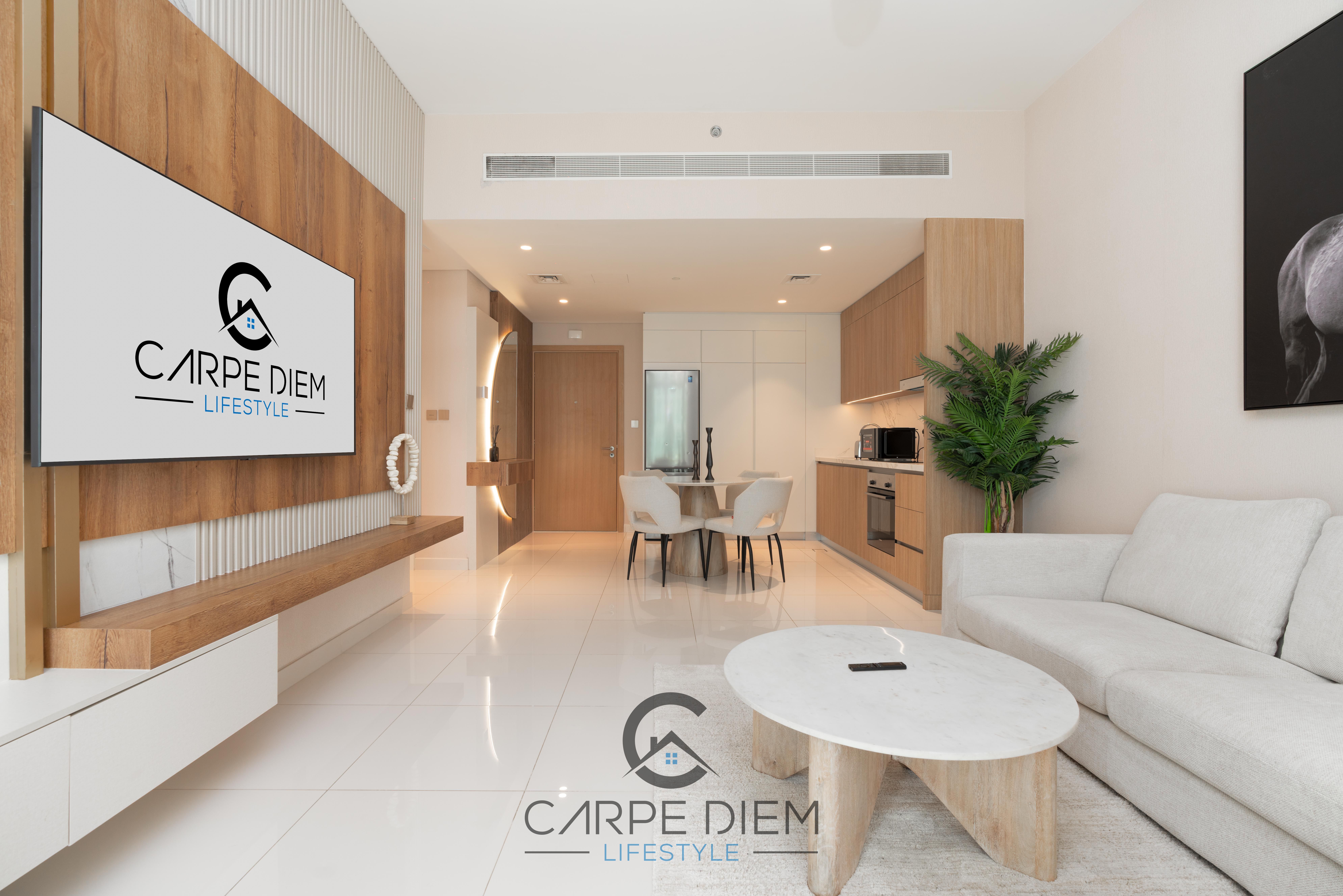 Spacious Modern Unit with Beach Access