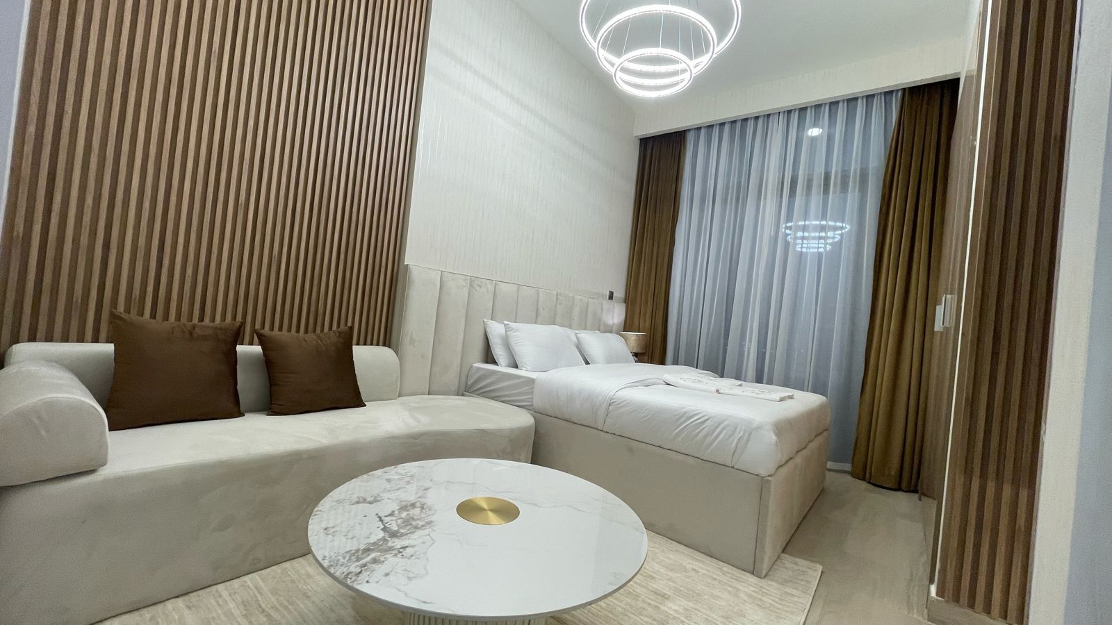 Fully Furnished I Boulevard View I Strategic Location