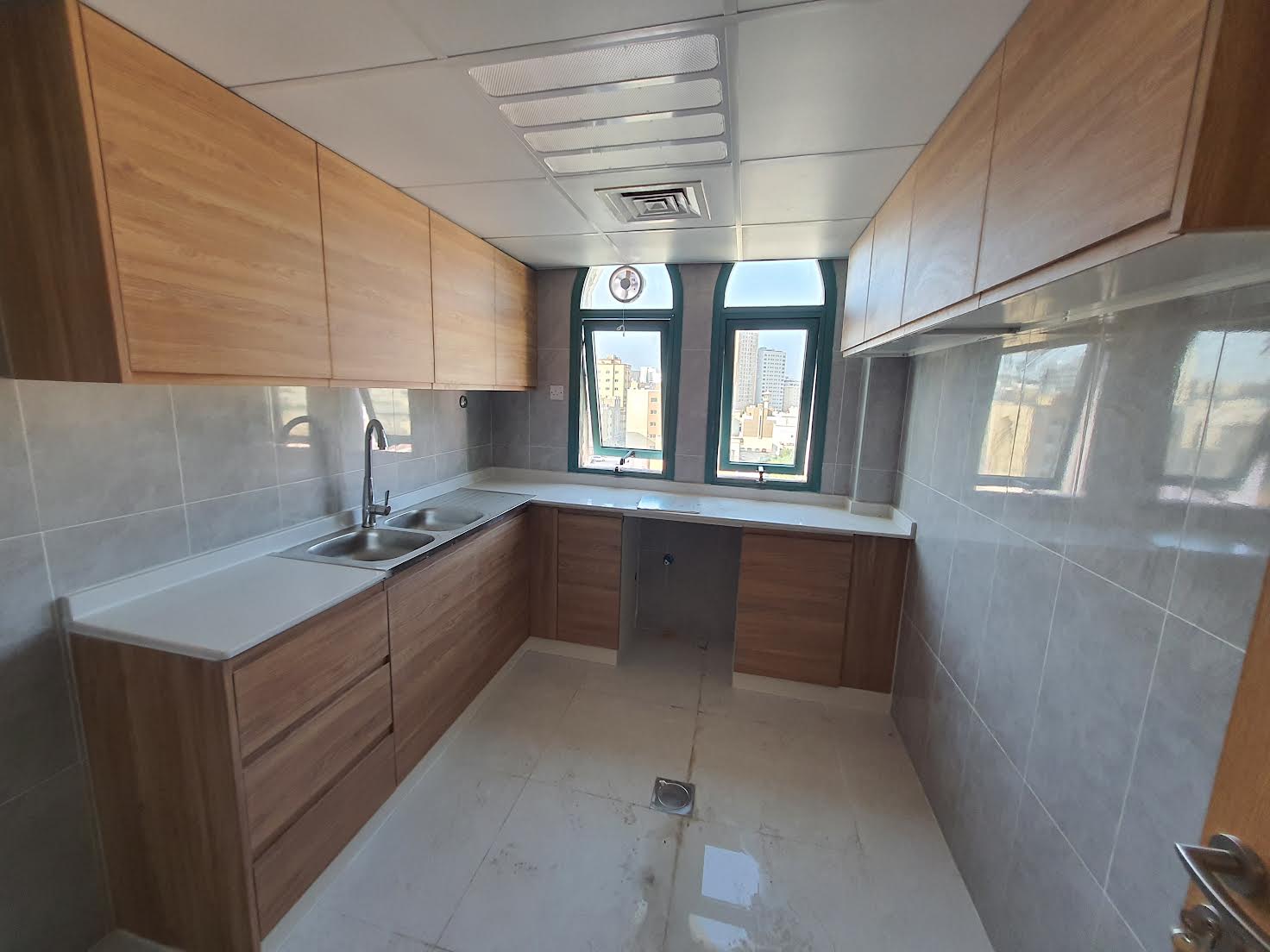 1 WEAK OFFER ONLY 35K 37K 4/6 CHEQS 1 MONTH FREE ON 2 BR HALL APARTMENT ONLY FOR FAMILIES BESIDE GRAND MOLL TO MAIN ETISALAT OPP GHARB STATION MUSALLA