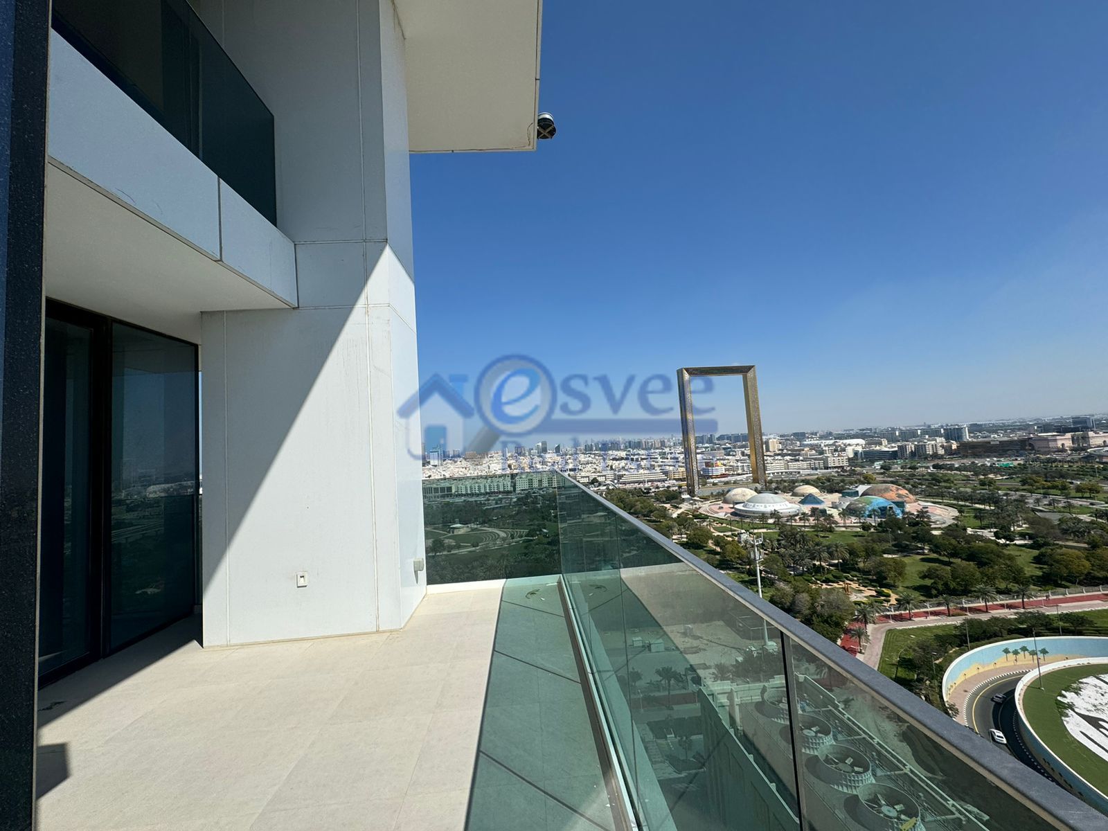 Best Deal !!!! Luxury Living at its Finest - 2 Bedroom Apartment with Full Zabeel Park View
