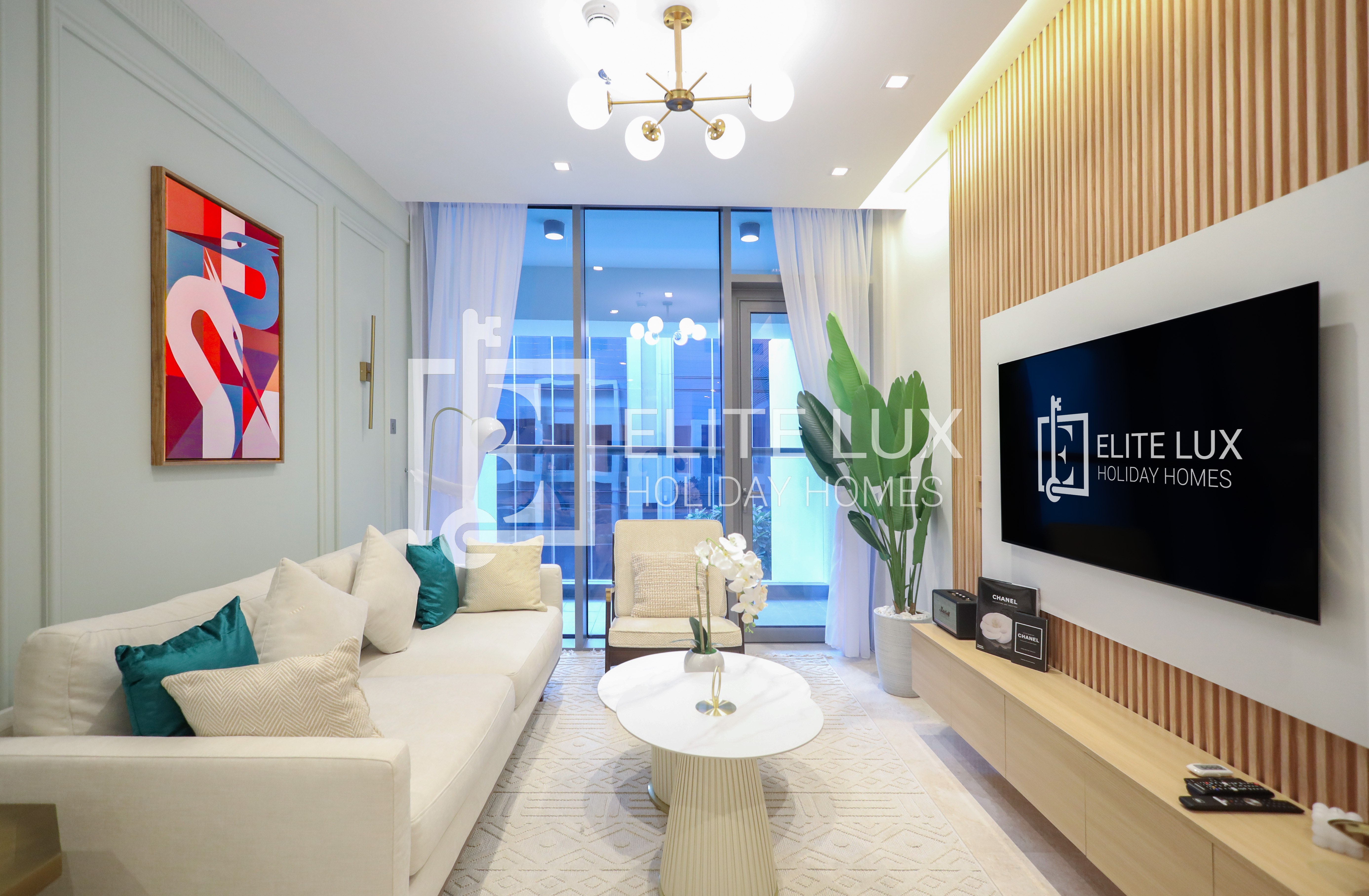 Elegant 2BR Suite in Business Bay, Dubai