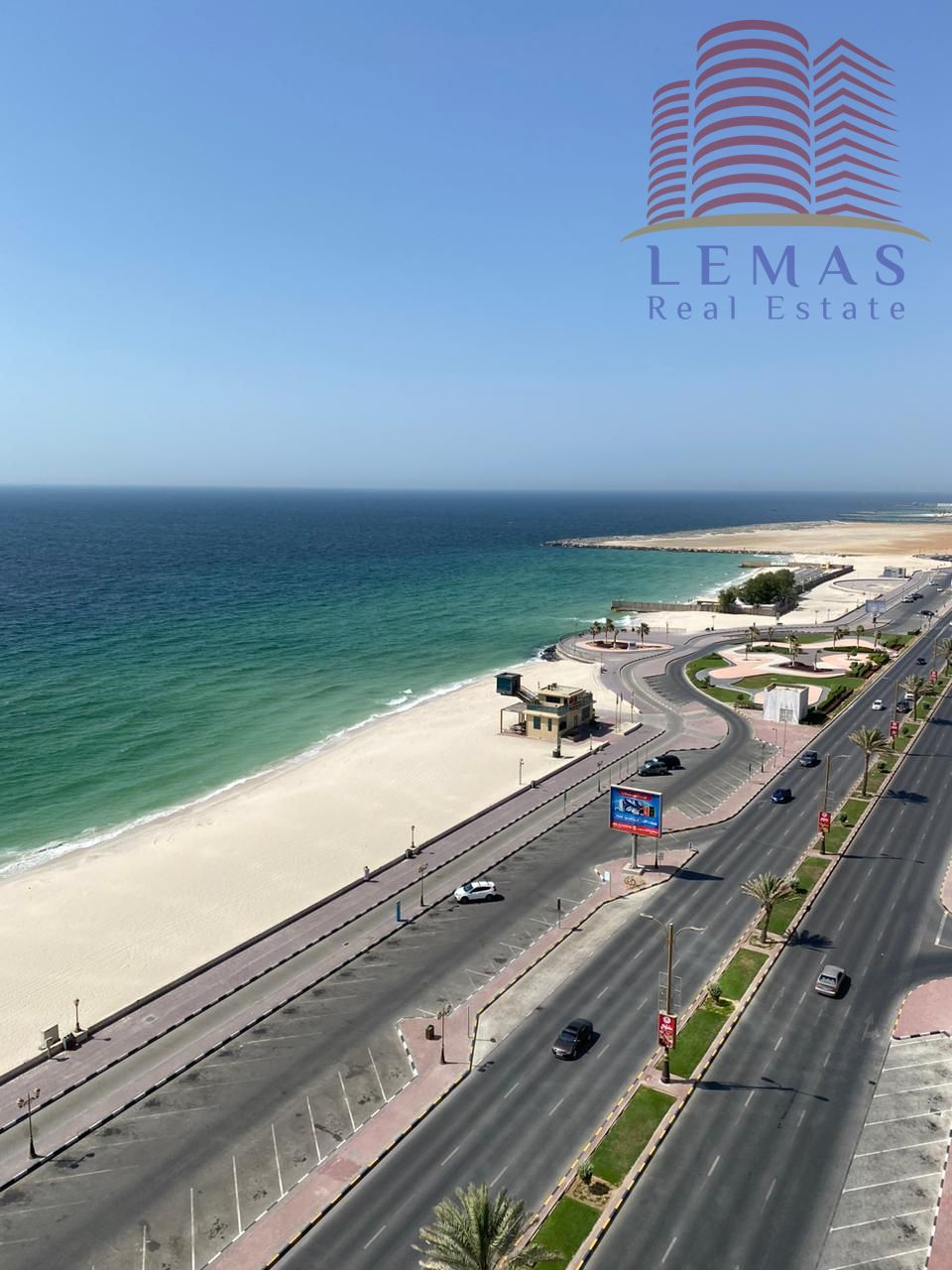 3 rooms and a double-luxe lounge with full sea view