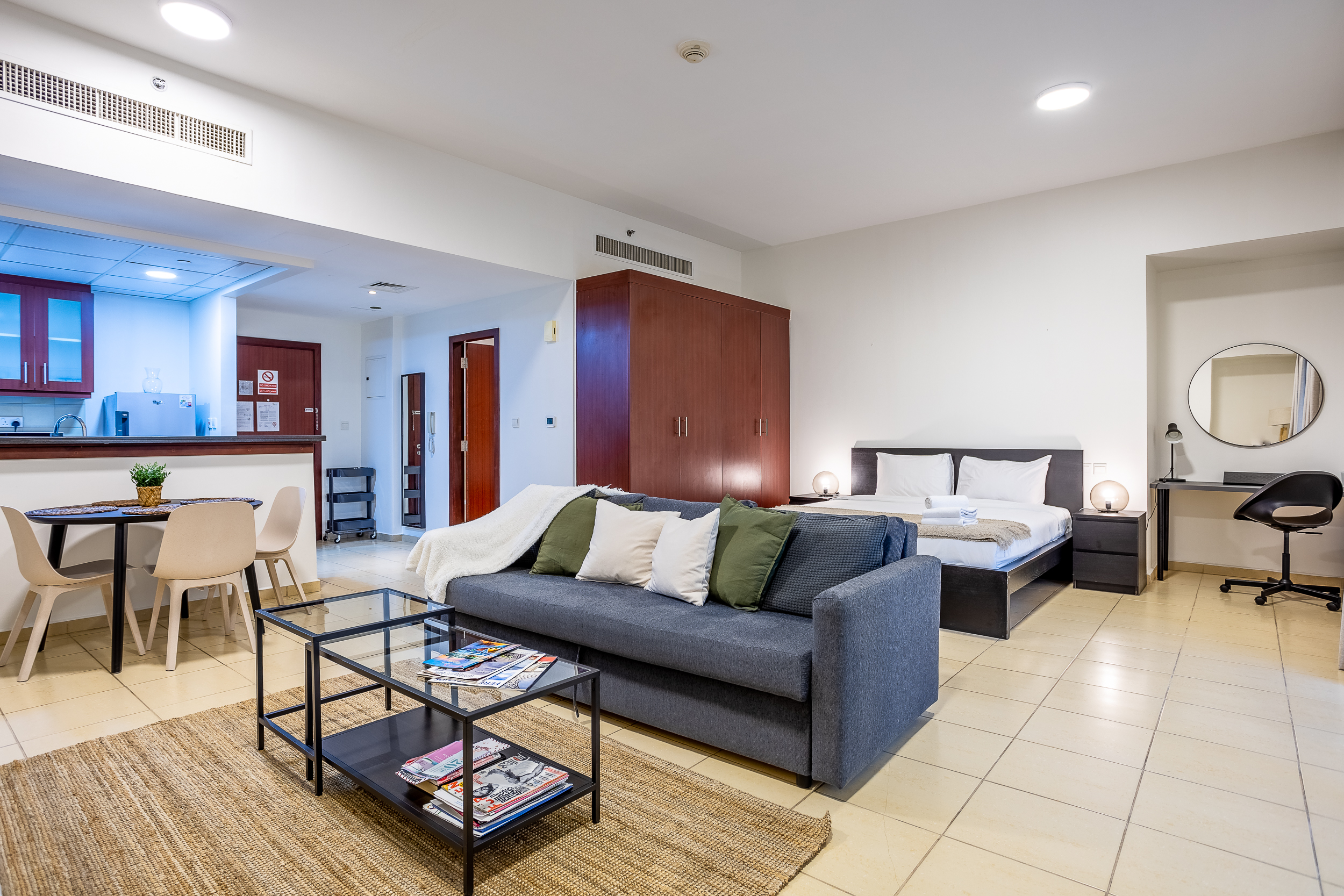 apartment card