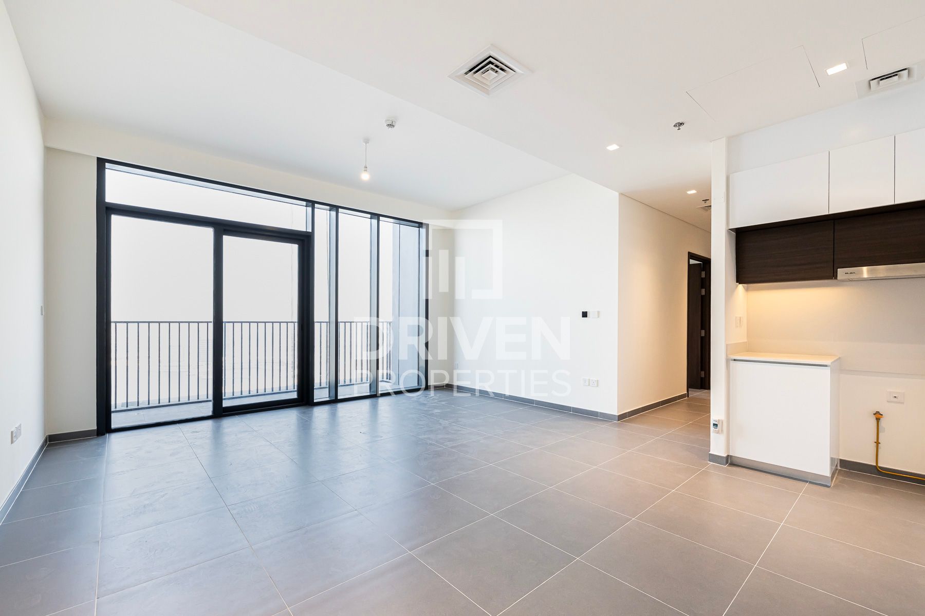 Brand New Unit | Chiller Free | Sea View