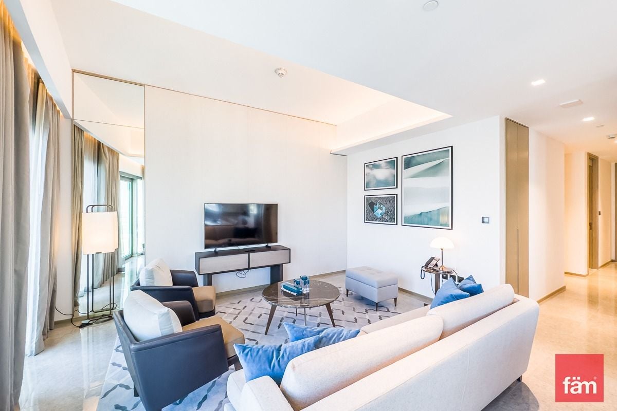 High Floor| Water View| Vacant| Best deal
