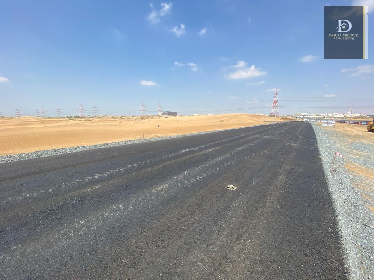 For sale in Sharjah Maziraa Al-Rahmaniyah commercial project A 5591-square-foot commercial and residential plot of land in a very special location