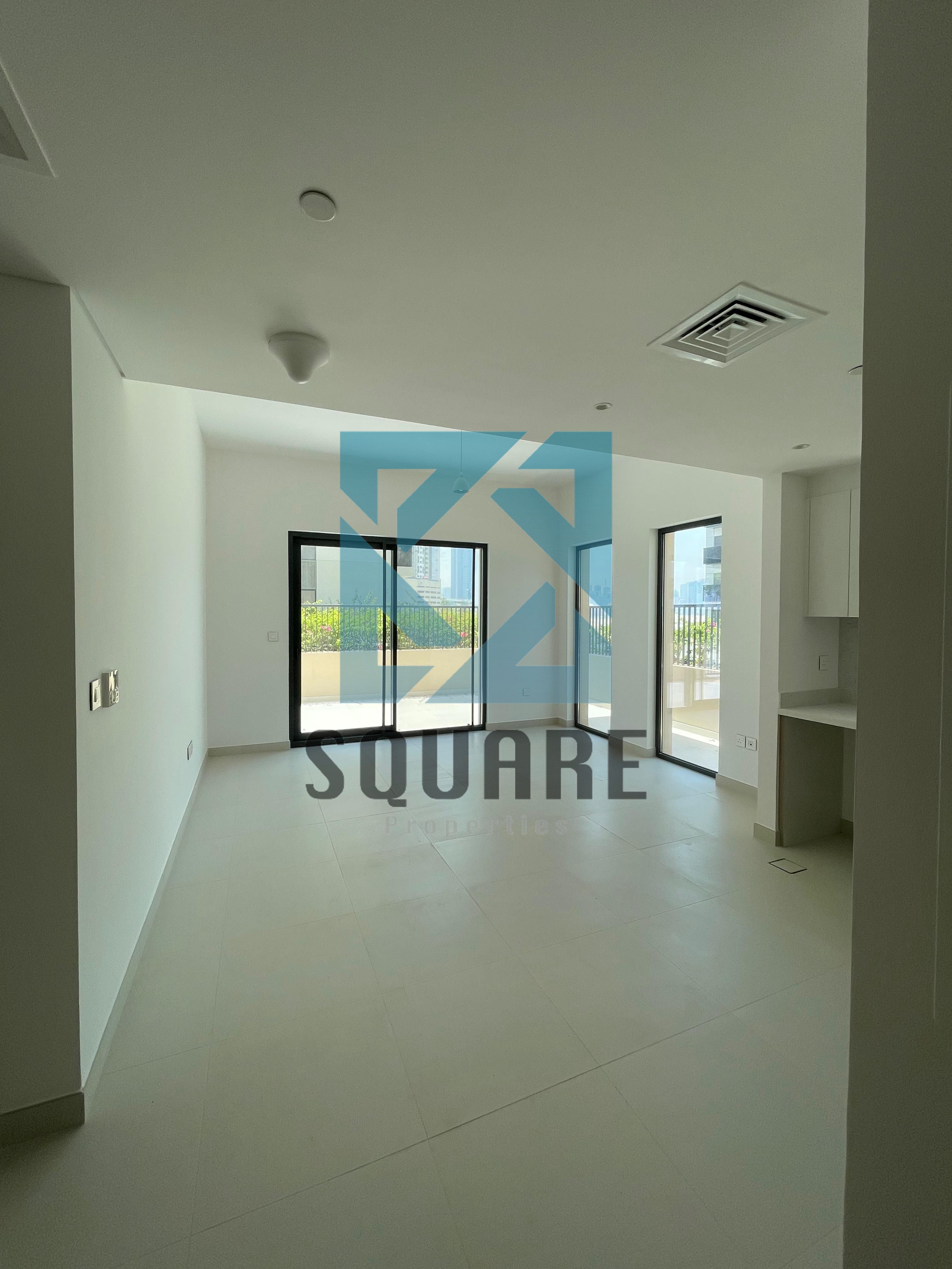 1 BR / TERRACE / BIG LAYOUT / VACANT