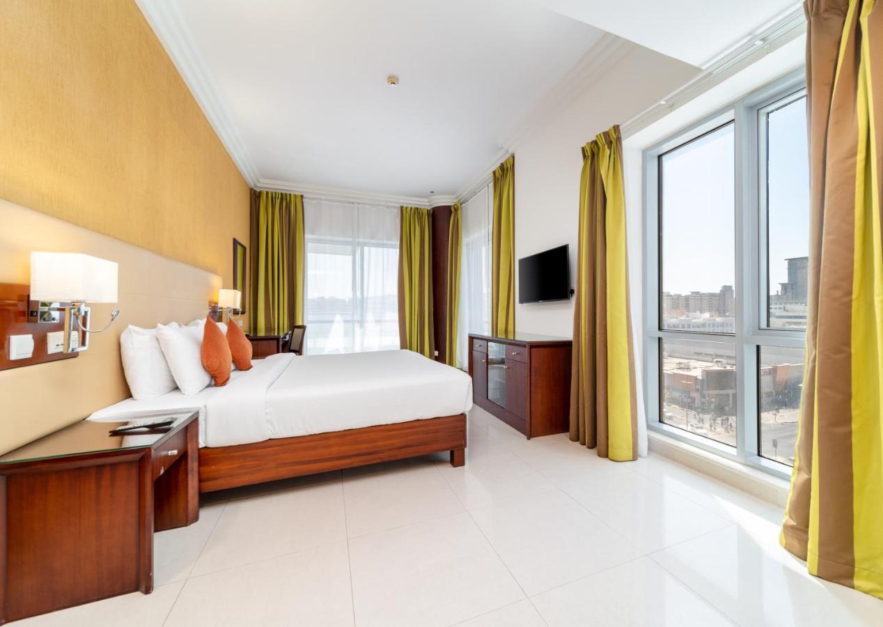 Awesome 1BHK | Fully Furnished | Close To Metro | All Bills Included