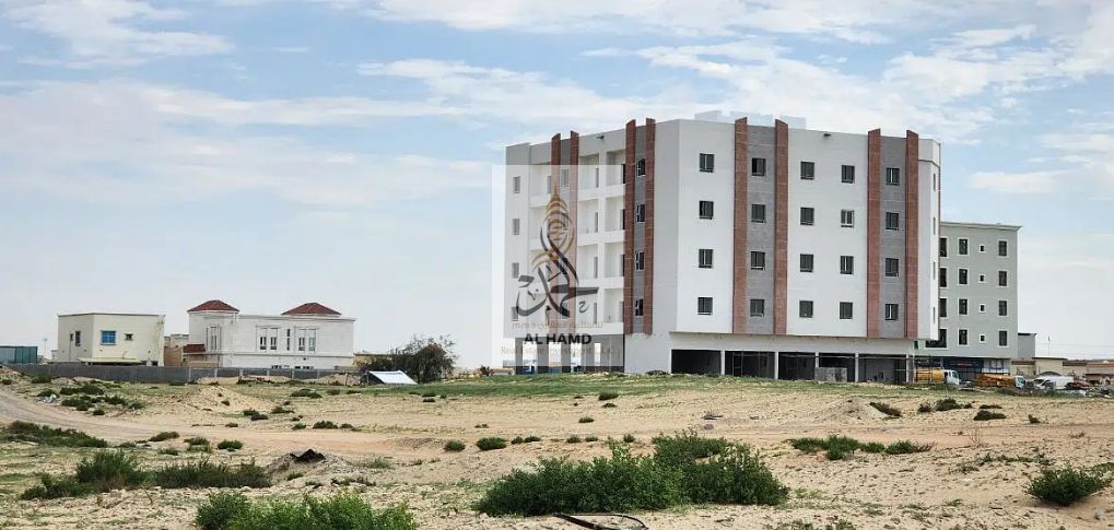 For sale directl owner commercial land in the middle of the buildings Near Ittad road