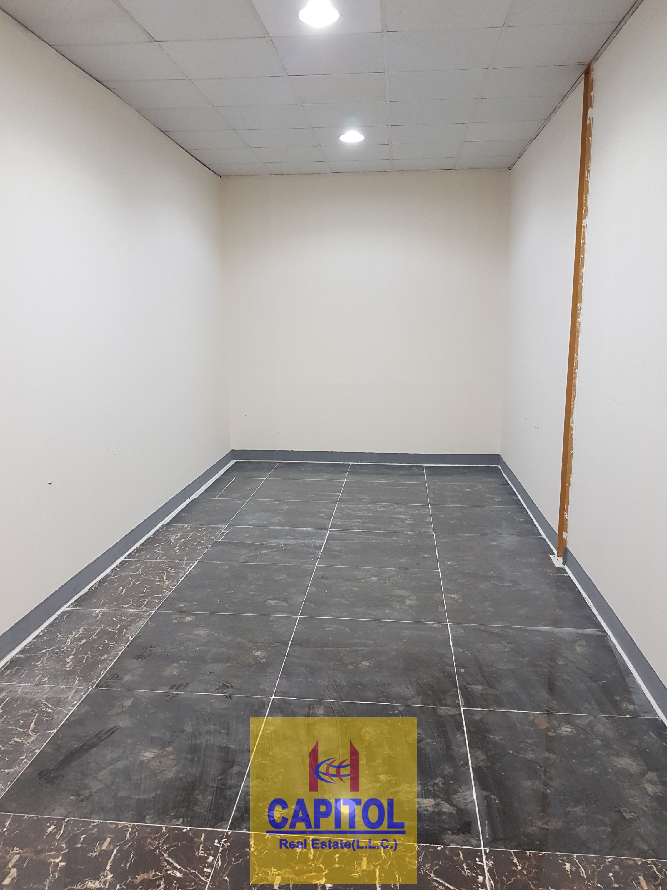 320 sqft Mezzanine Floor Small Storage Warehouse Al Quoz