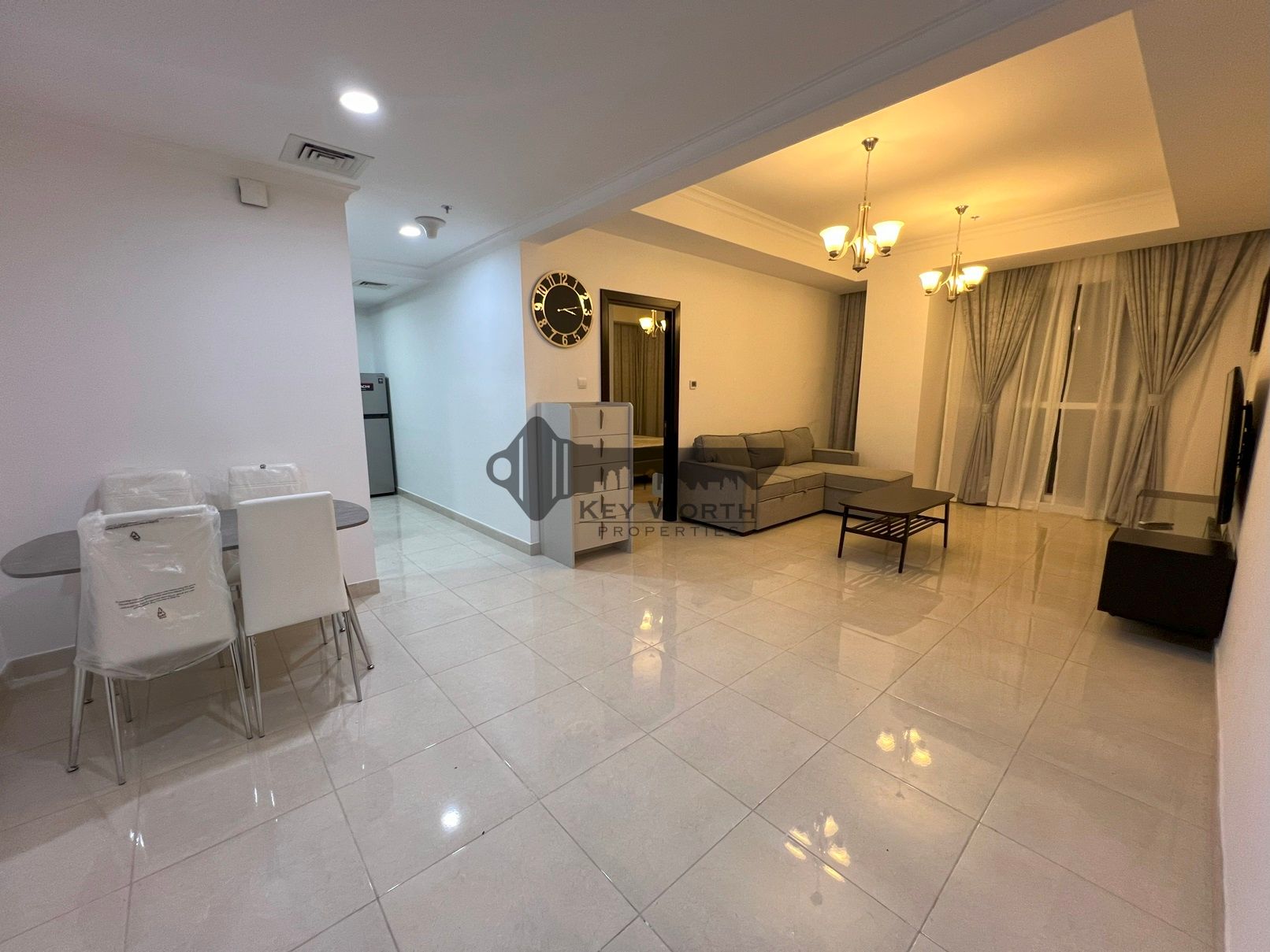Spacious & Fully furnished 1BR | Mid floor | City view !