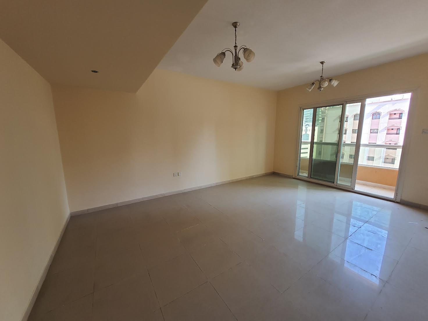 HOTT OFFER ON 1 BR HALL APARTMENT AVAILABL FOR RENT 35K,37K,38K,40K 1 MONTH FREE ONLY FOR FAMILY NEXT TO LULLU ON RTA BUS STOP F24 NEAR SAHARA CENTRE