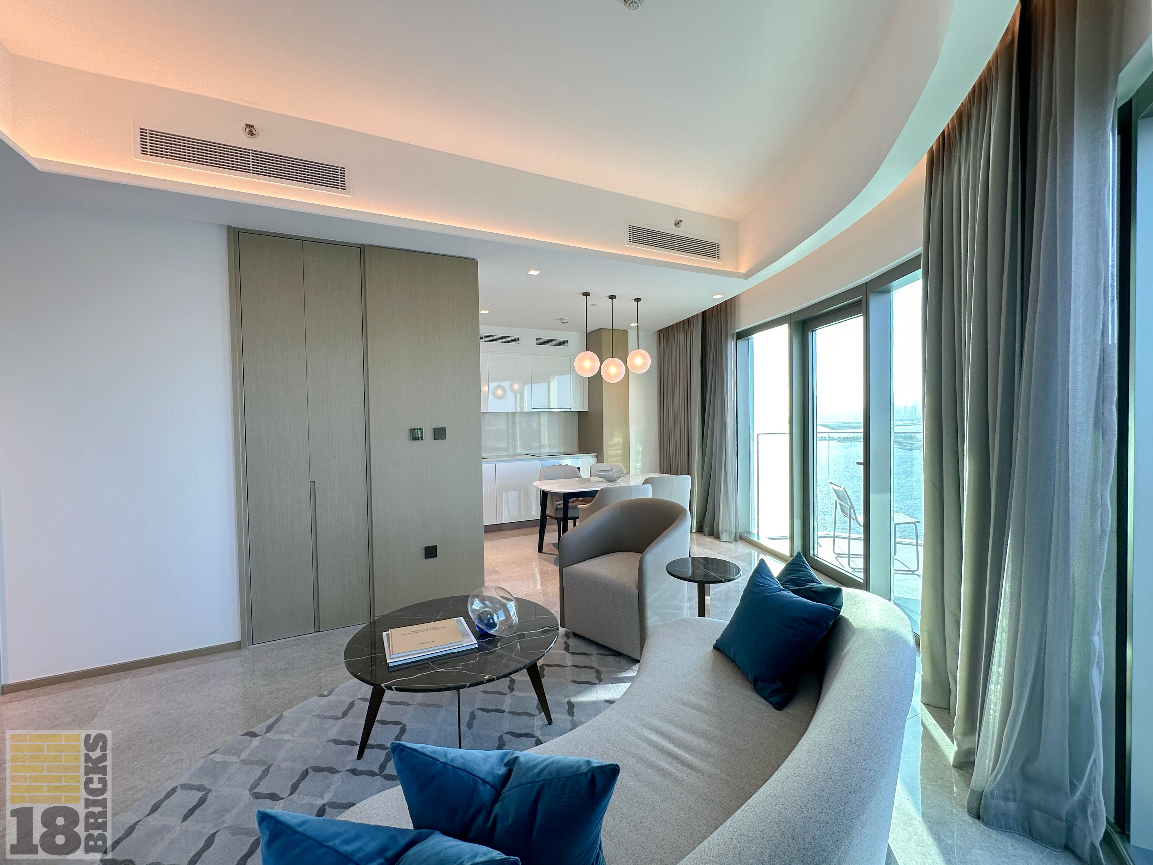 Check-in Today: High-rise 1BR | Peak of Luxury | Dubai Skyline View