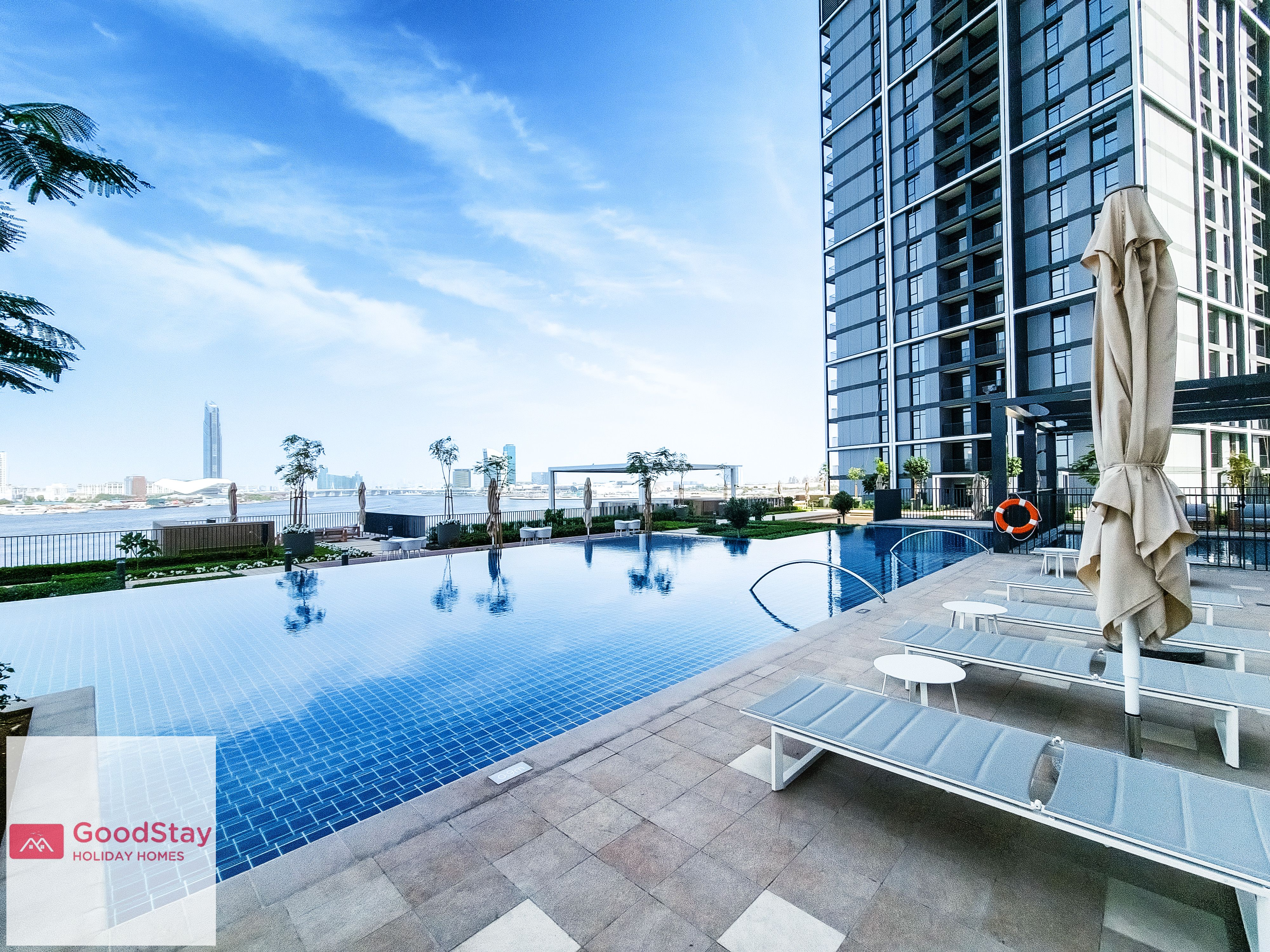 High Floor 1 BDR With Sea View, Full Amenities
