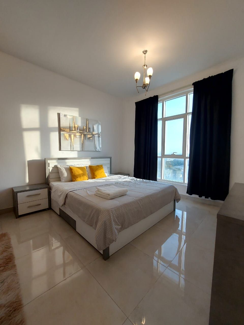 Unfurnished Studio
