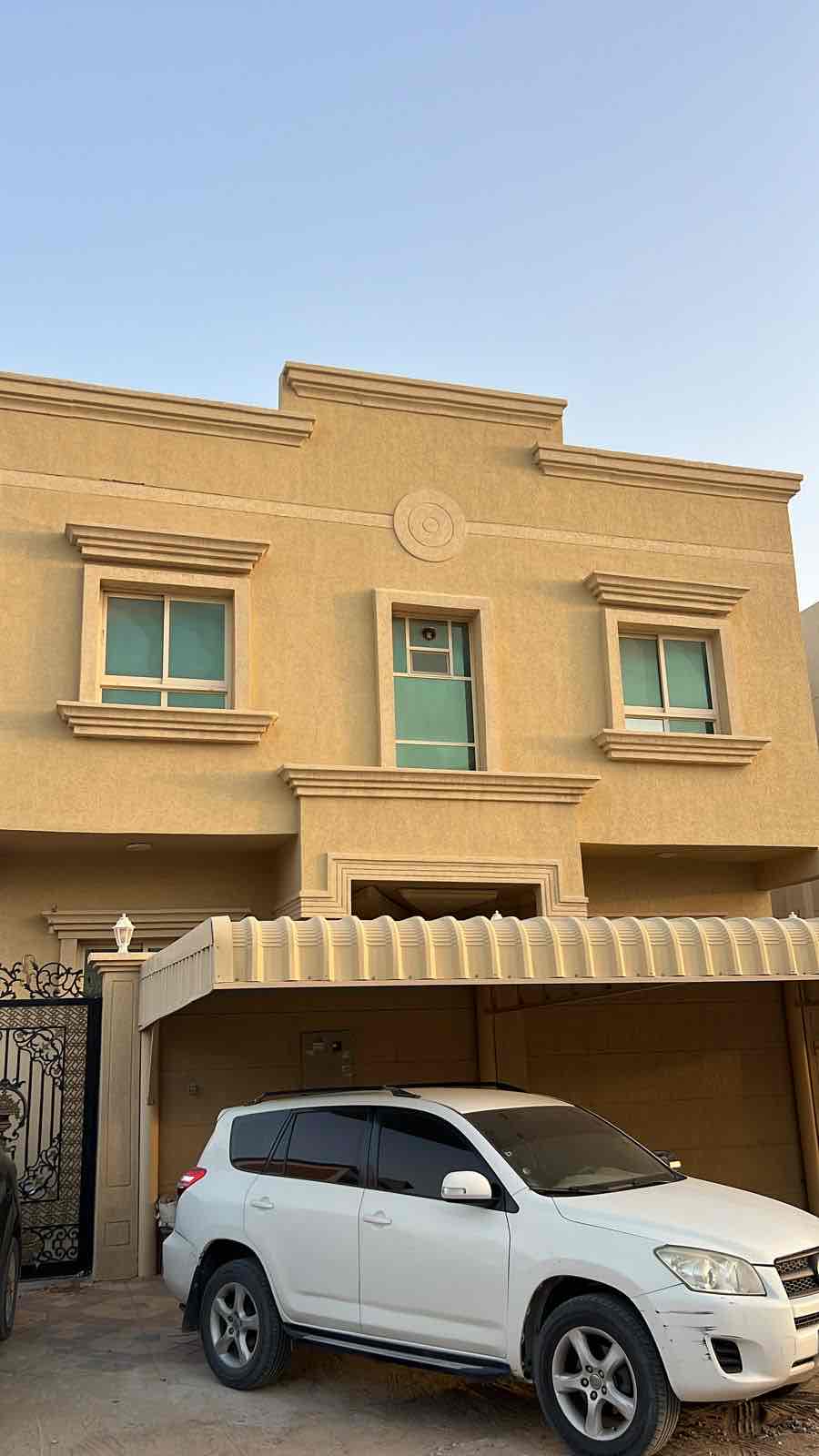 For rent, in Al-Helio, behind the nurseries 6 master rooms, a men’s sitting room, and a harem sitting room External car shade 90 thousand