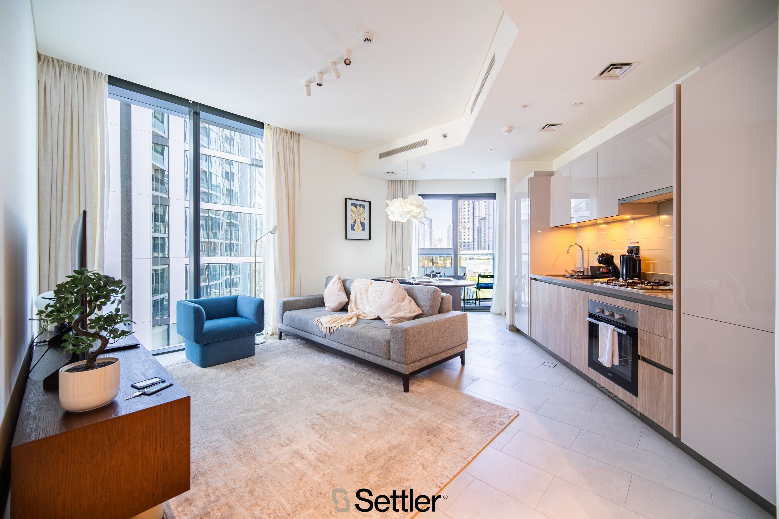 Cozy 2-bdr apartment in Sobha Waves | Free Parking lot | Fully equipped with everything necessary for life