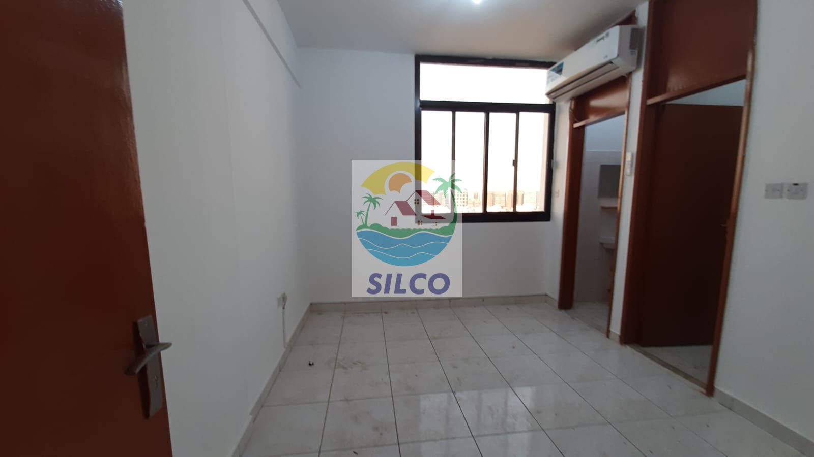 flexible payment / split ac / center of city