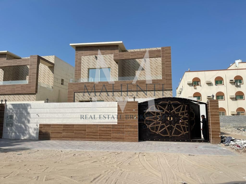 Brand new l 5 bed l big compound