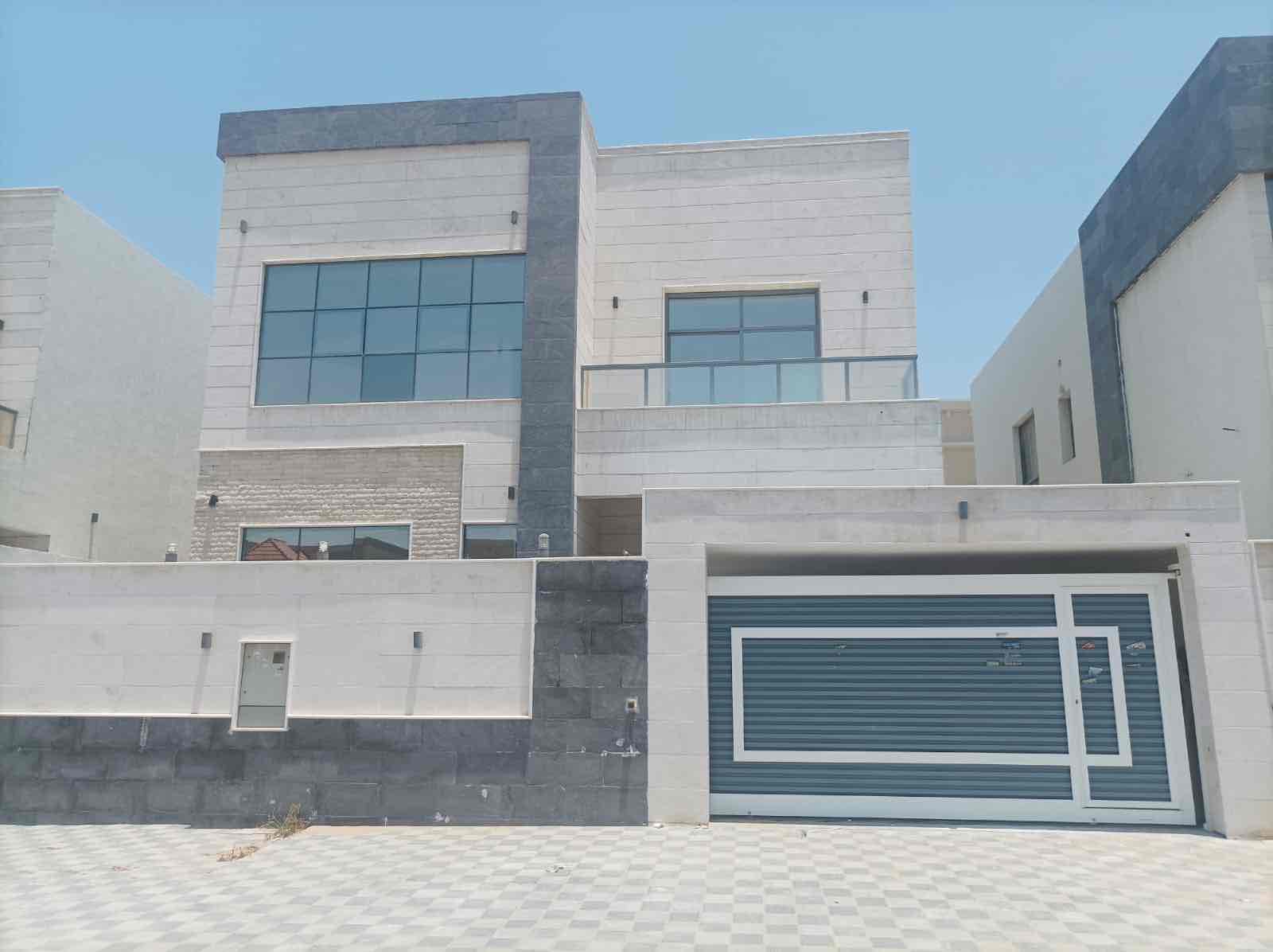Jasmine villa for rent, five master rooms, kitchen, hall and sitting room. The first floor consists of a hall with a sitting room with a sink, bathroom, kitchen, master bedroom and balcony. With an external maid's room The tenant must be a citizen 100 t