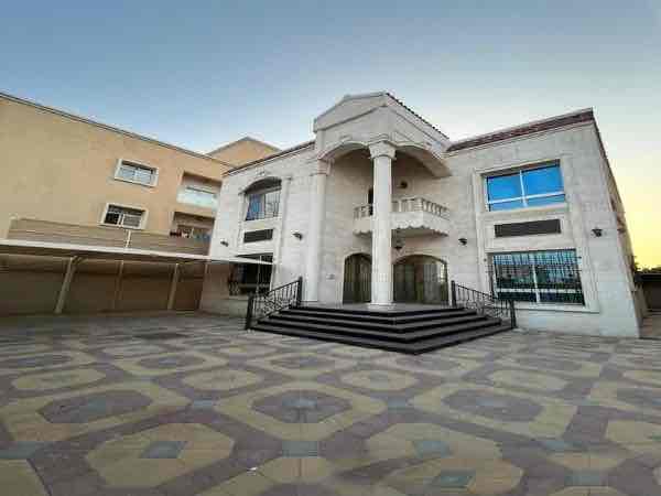Direct villa for rent in Al Rawda 2 5 rooms council Hall Big monsters 5000 feet 150 commercial 130 residential payments or 2
