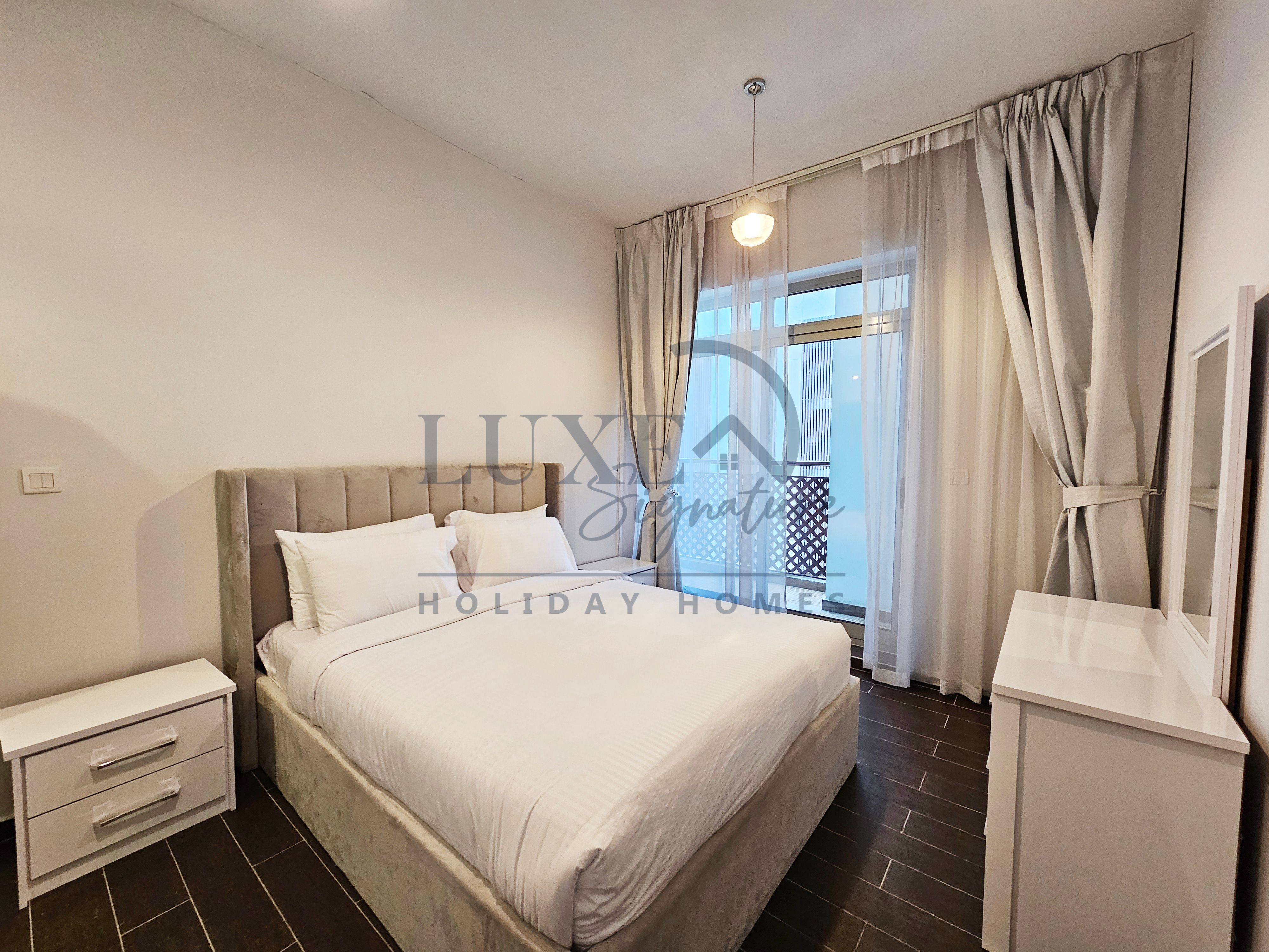 FULLY FURNISHED 1BHK || LARGE LAYOUT || READY TO MOVE IN