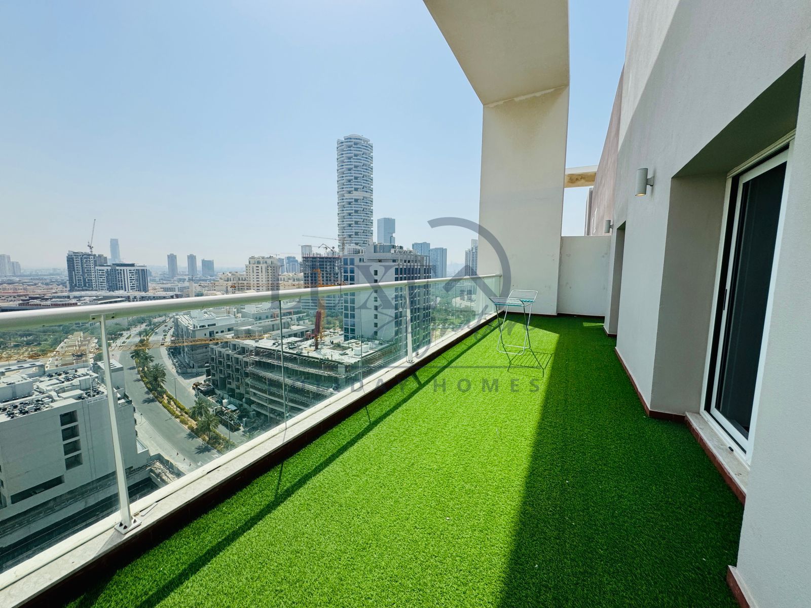 LUXURIOUSLY FURNISHED 2BHK || SPACIOUS LAYOUT || HIGH RISE