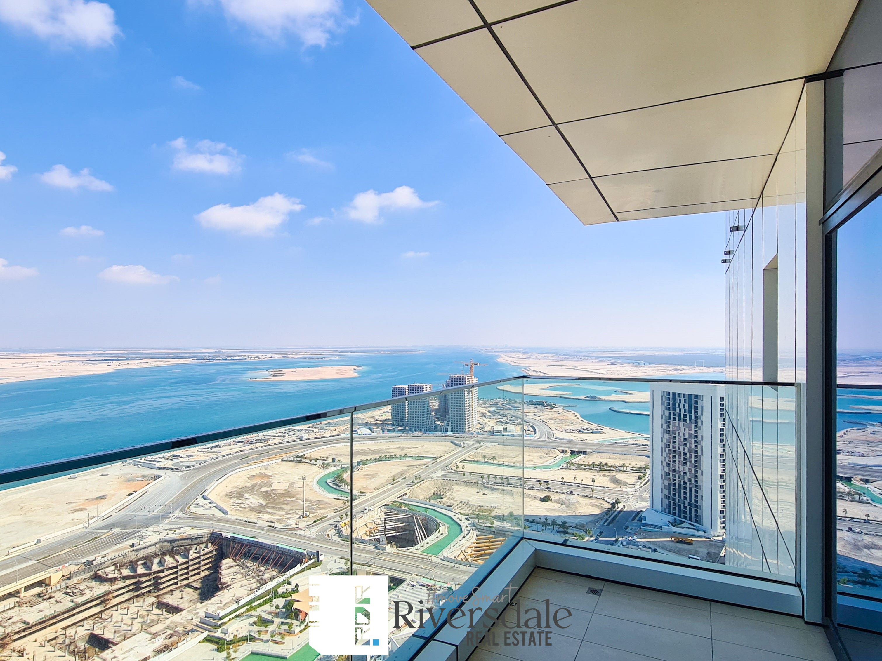 Sea View| Balcony | Top Amenities