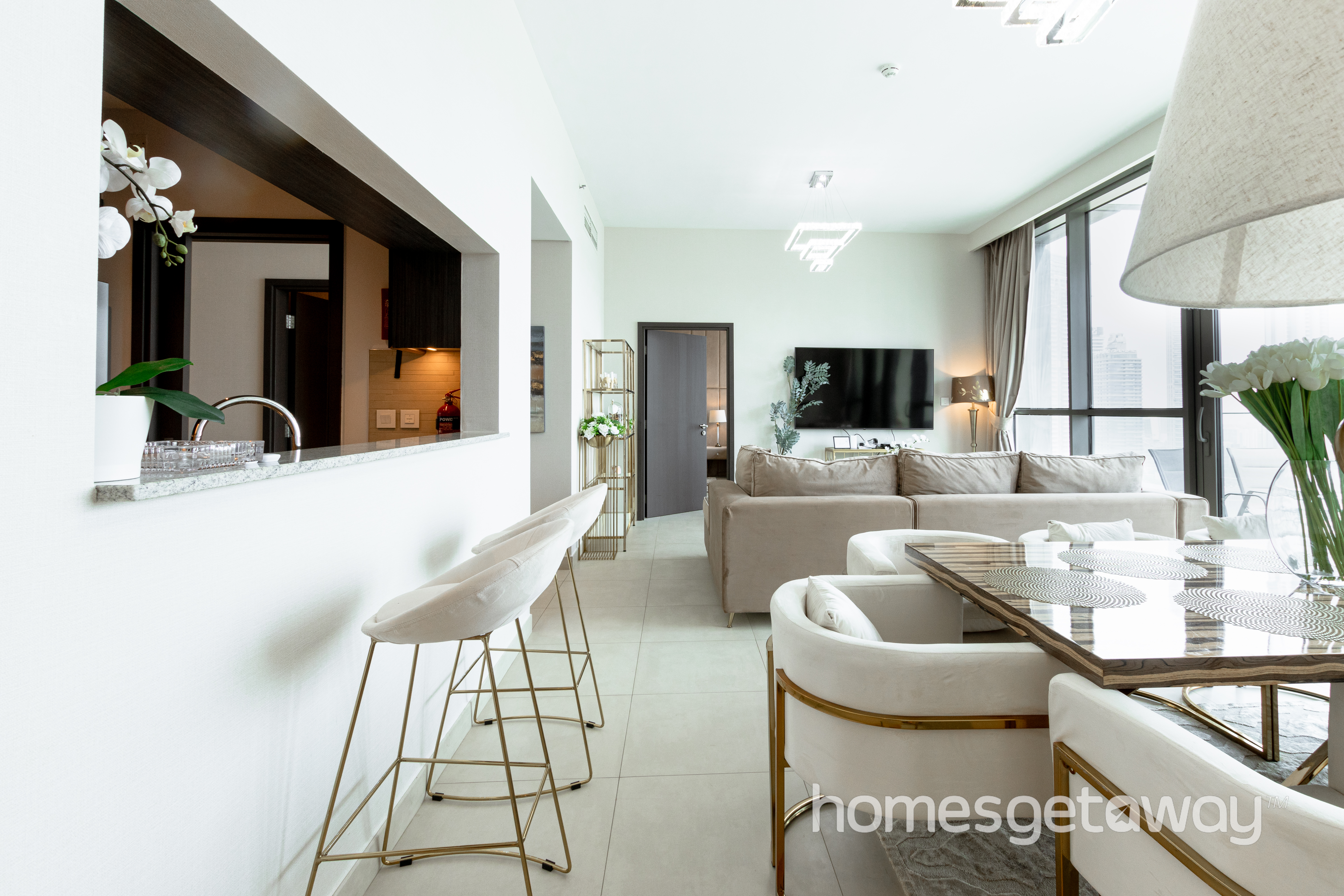 HomesGetaway - Summer Rate Promo 3BR+ Maids Room Apt | Downtown Views