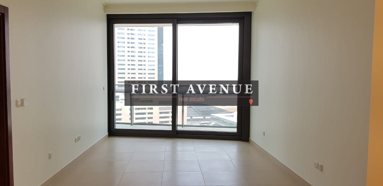Exclusive 1 BR in Downtown Spacious Layout