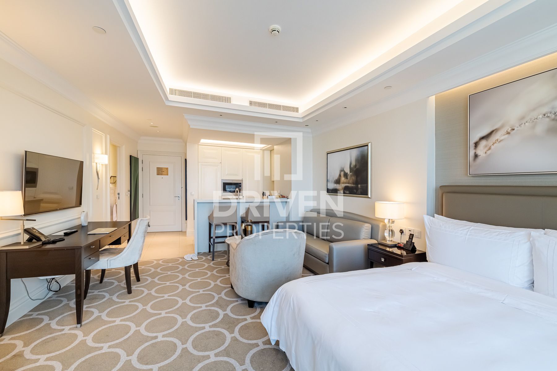 Spacious Studio with Balcony | DIFC View