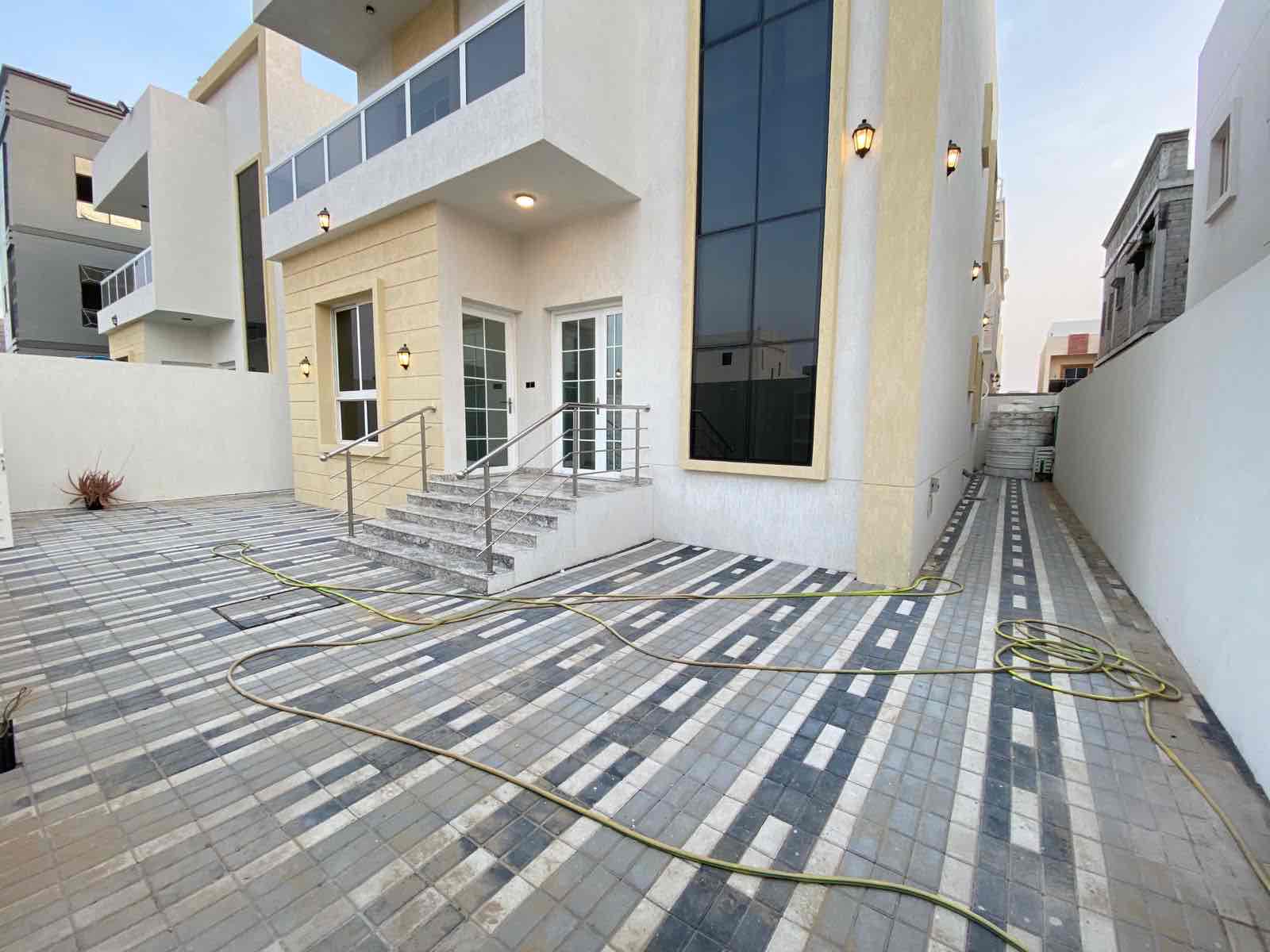 Villa for rent in Ajman, Al Zahia area Accordingly 3 master bedrooms, a sitting room and a living room Complete master maid Balthwell Warehouse Indoor yard Big setback in front of the villa 90 thousand dirhams are required
