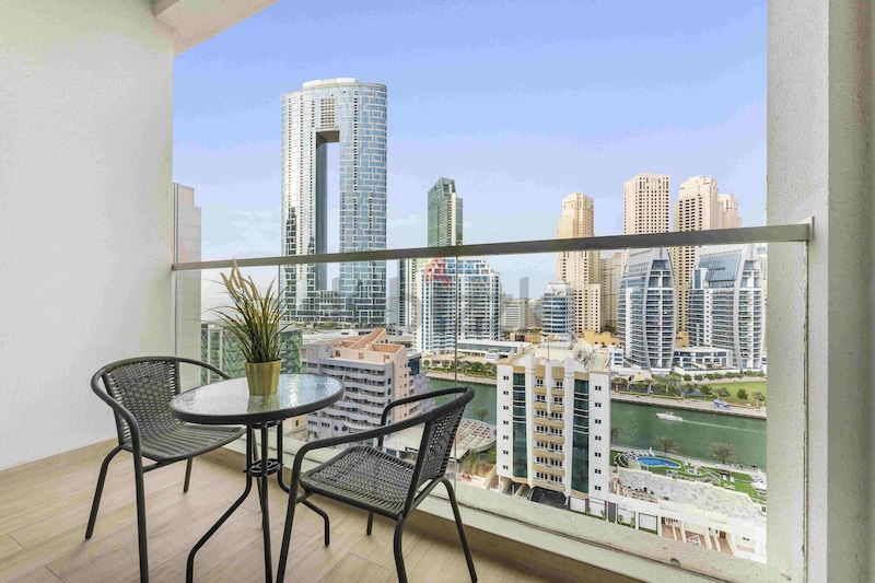 Dubai Marina | Studio One Studio | Free WiFi