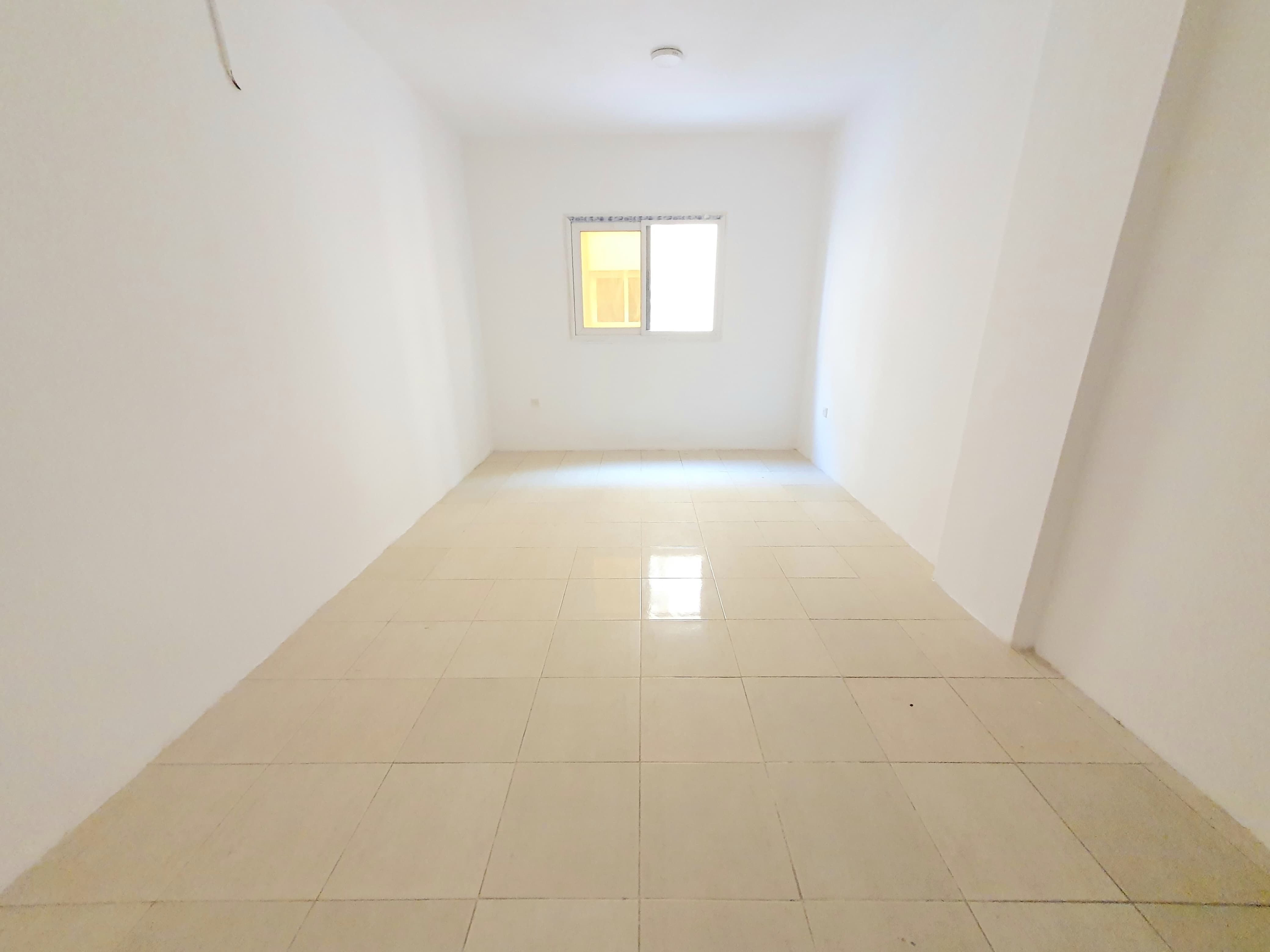 NO DEPOSIT CASH 1BHK WITH 2 WASHROOMS CLOSE TO SAFARI MALL IN MUWALEH
