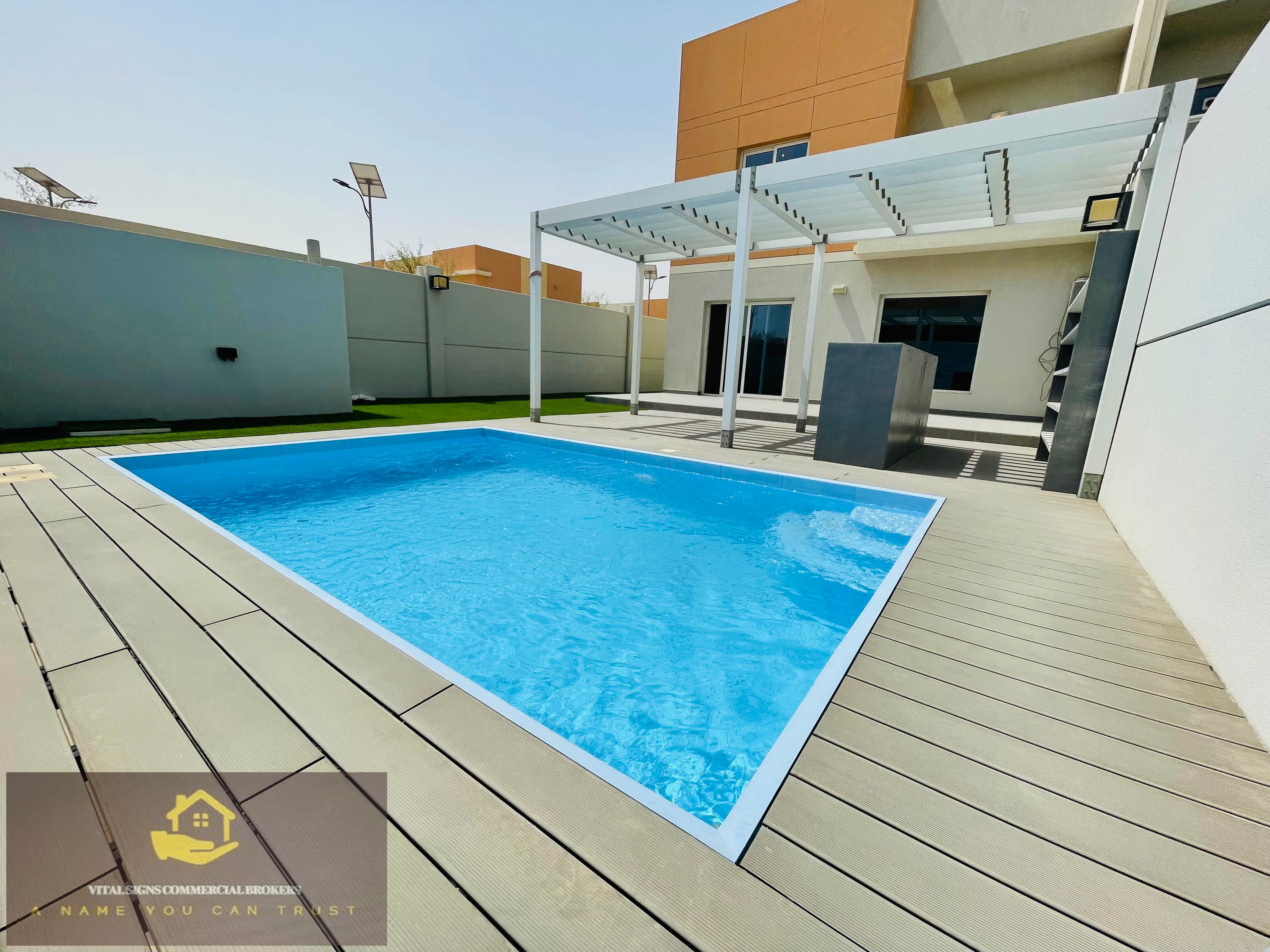 Private Swimming Pool | 3BR+Maid-room Villa in Reef 2 Samha