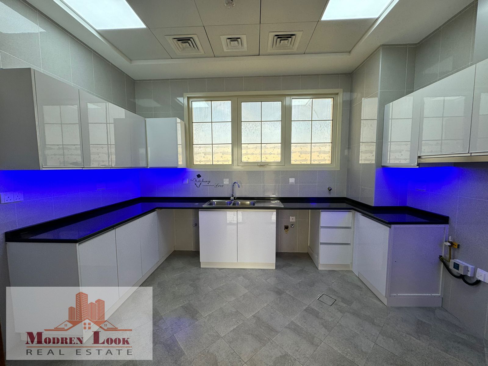 Spacious 2BHK Hall With Private Terrace Separate Kitchen Big Windows Proper Washroom
