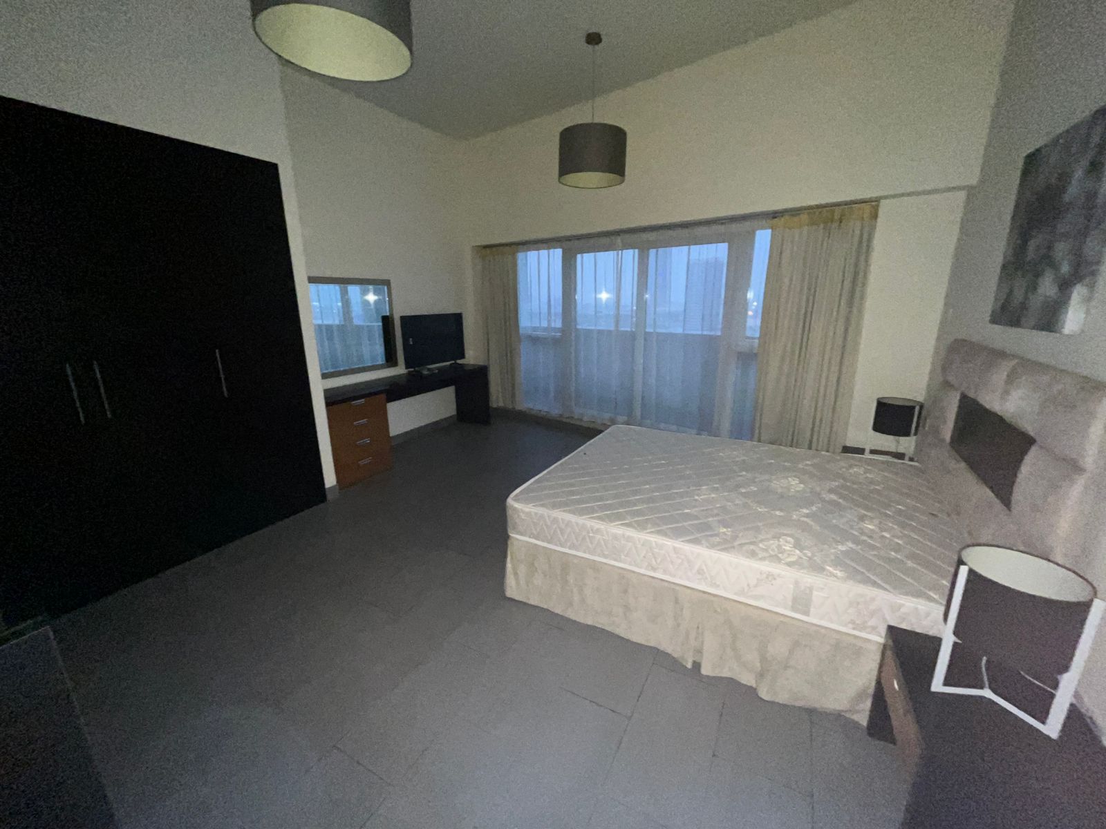 Fully Furnished 1-12 Cheques! Perfect Quality