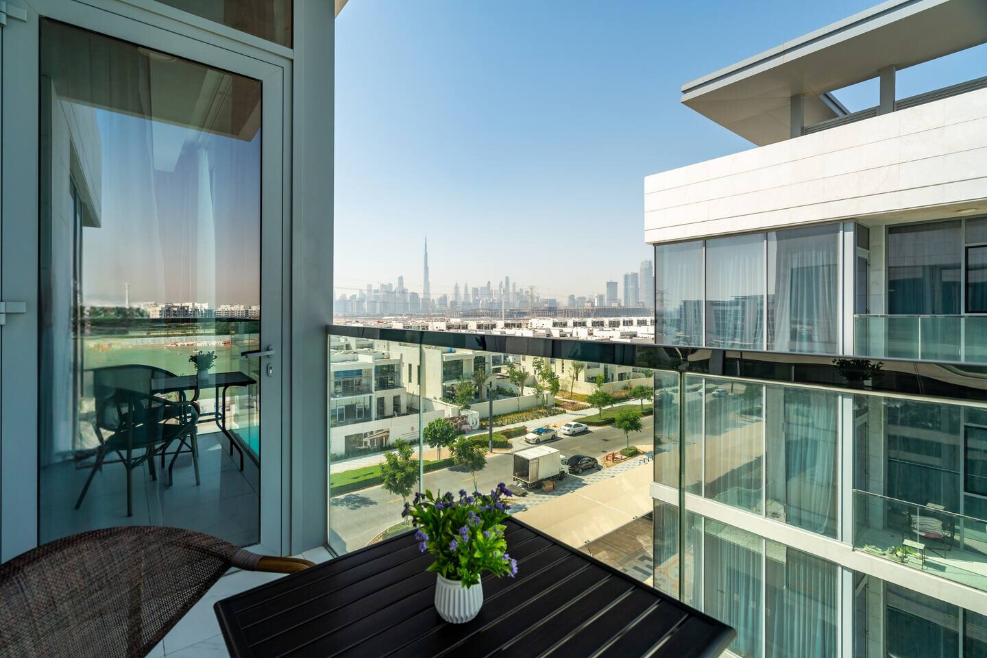Stunning Furnished 1BR Apt w/ Balcony & Burj Khalifa View in Meydan